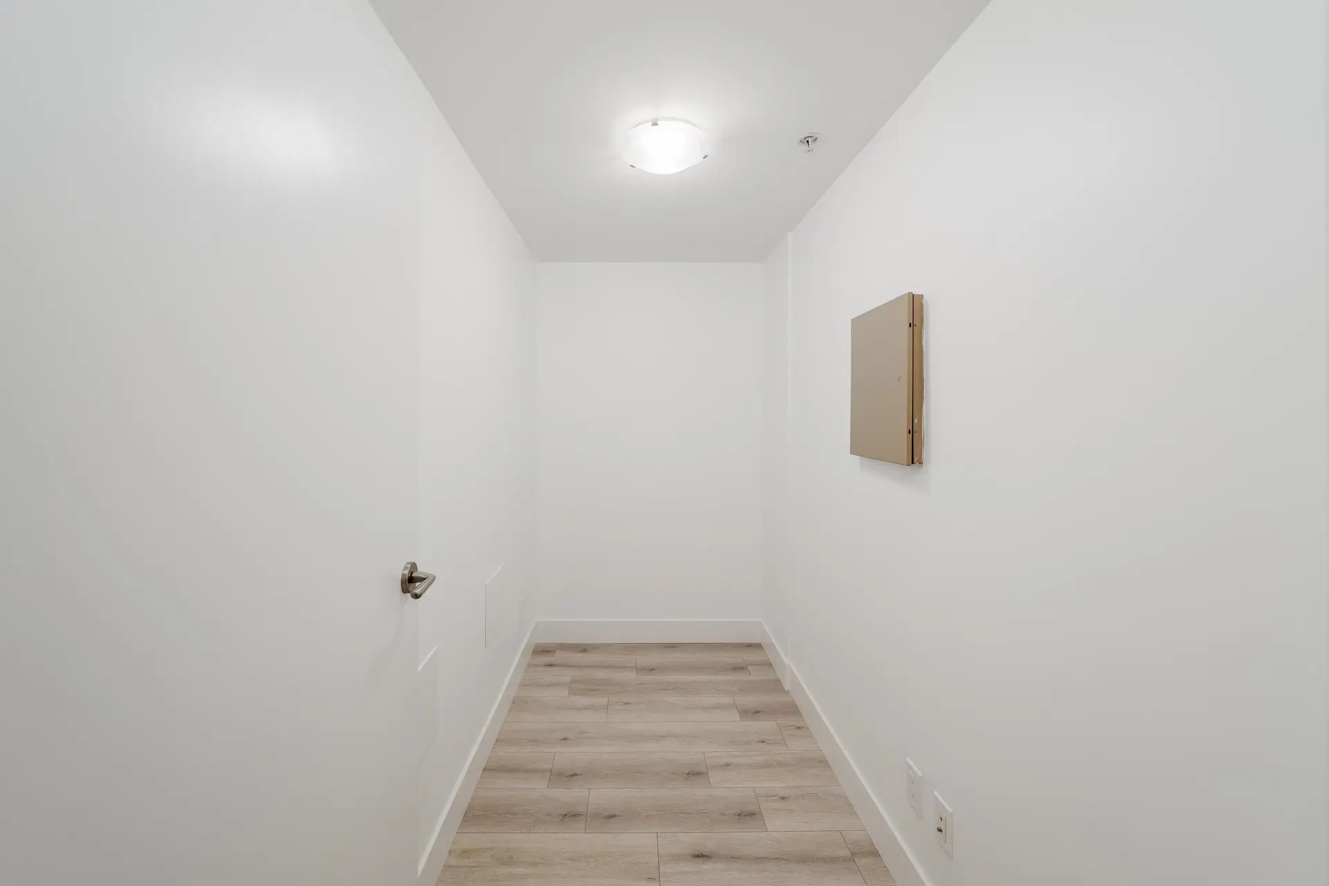 #607 2228 W Broadway - Image 8