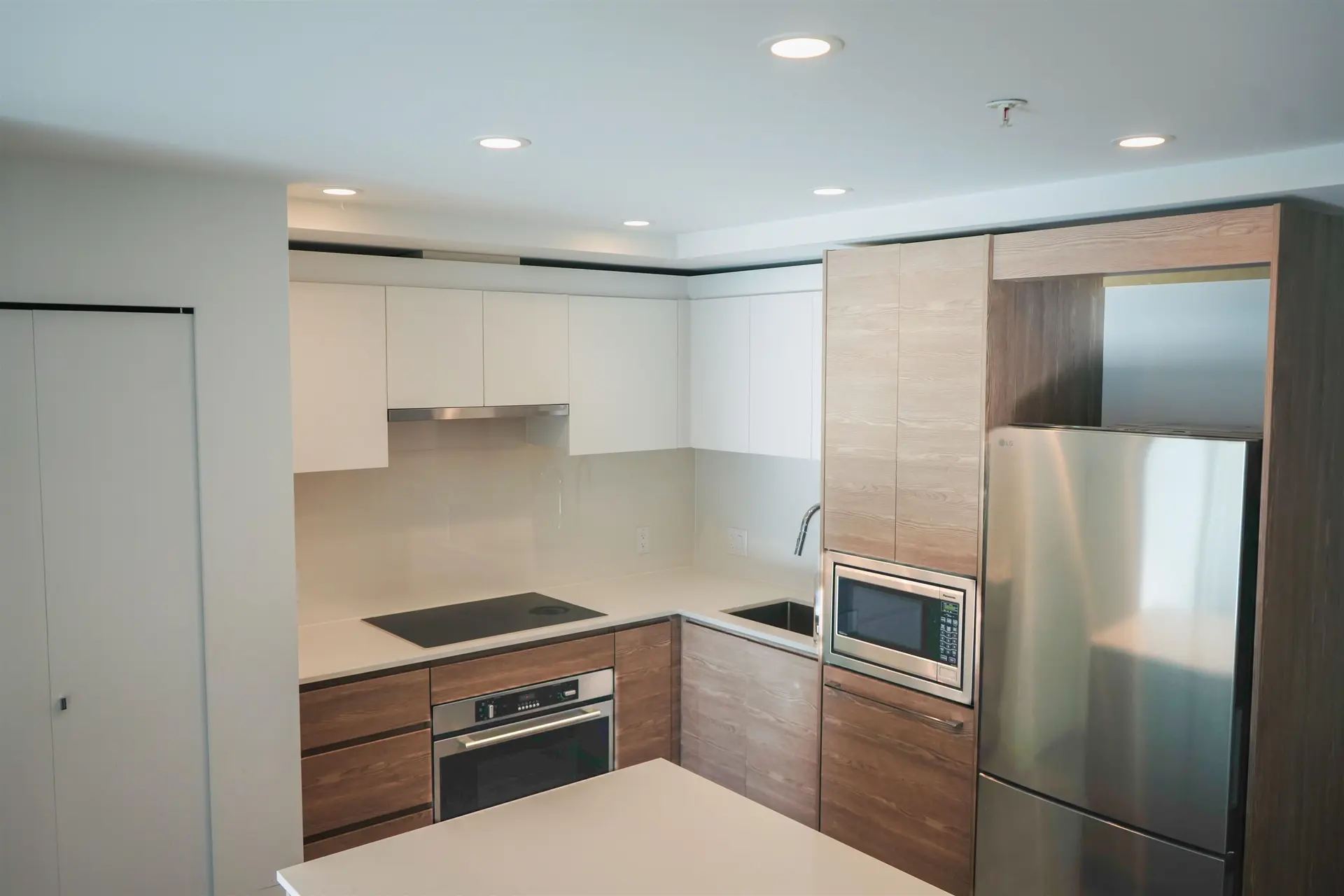 Property at #2710 13655 FRASER HIGHWAY, Surrey, BC