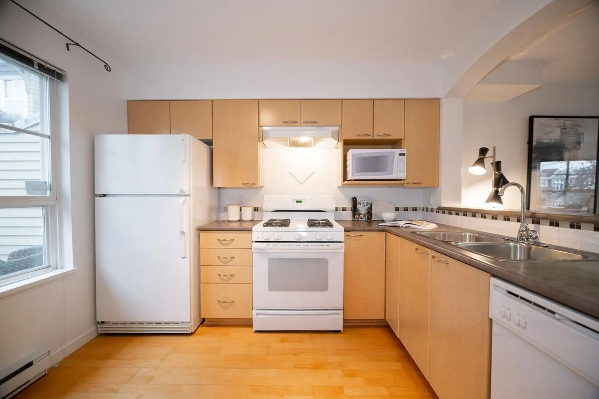 #211 692 W 7th Avenue - Image 9