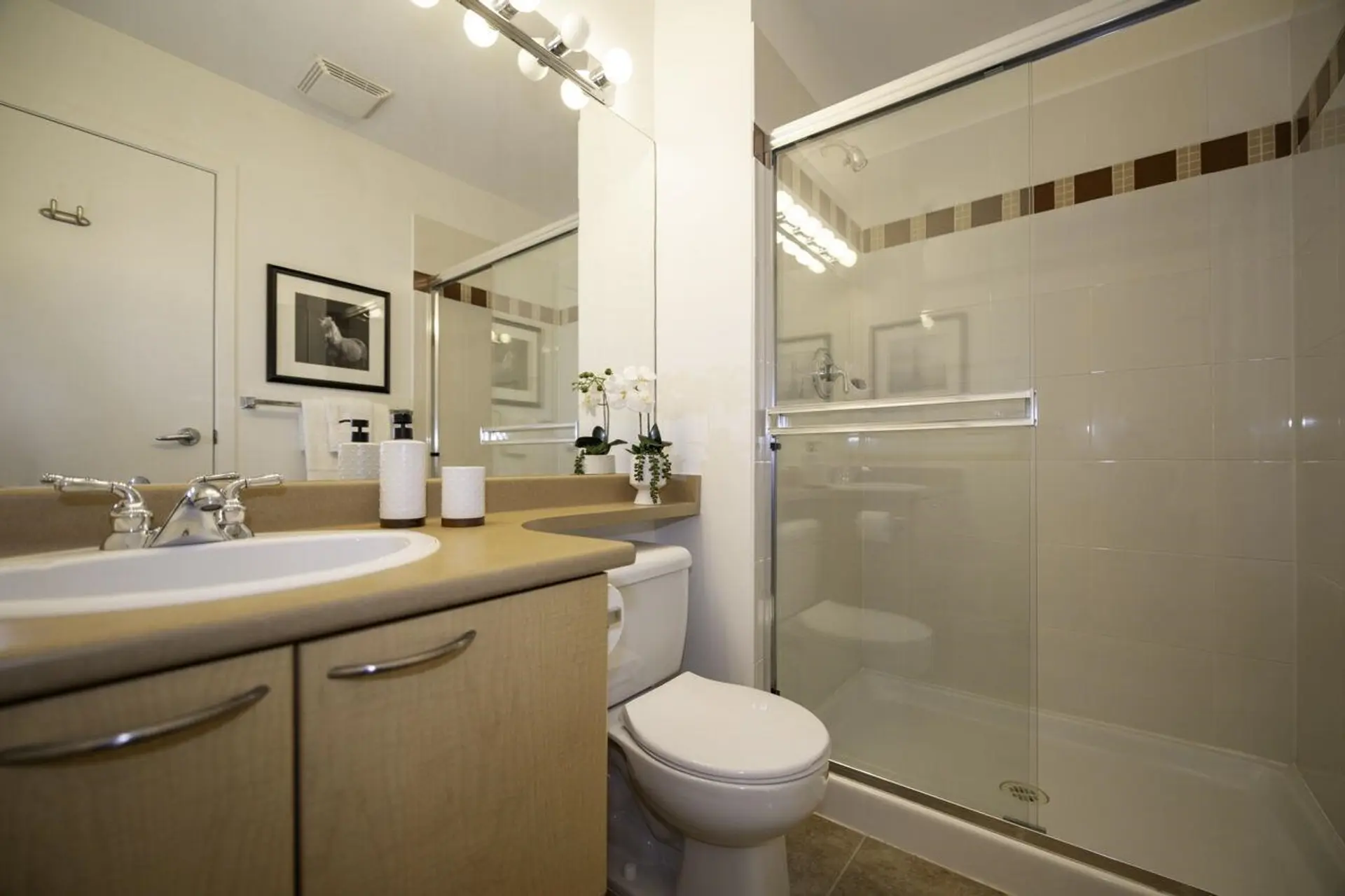 #211 692 W 7th Avenue - Image 18