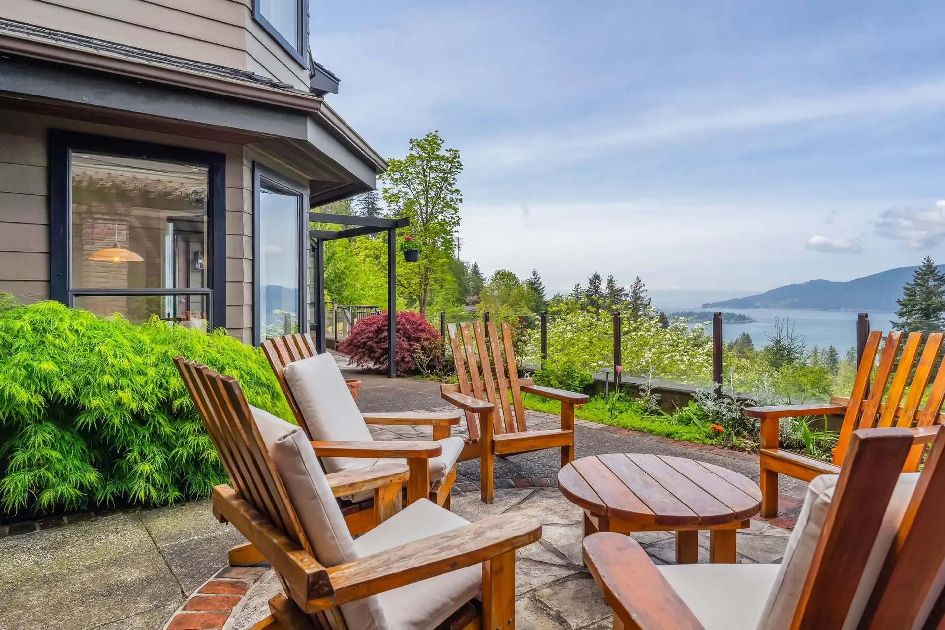 Property at 5207 Aspen Drive, West Vancouver, BC