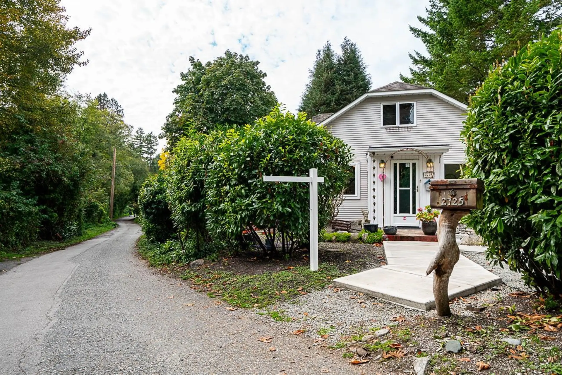 Property at 2725 Gordon Avenue, Surrey, BC