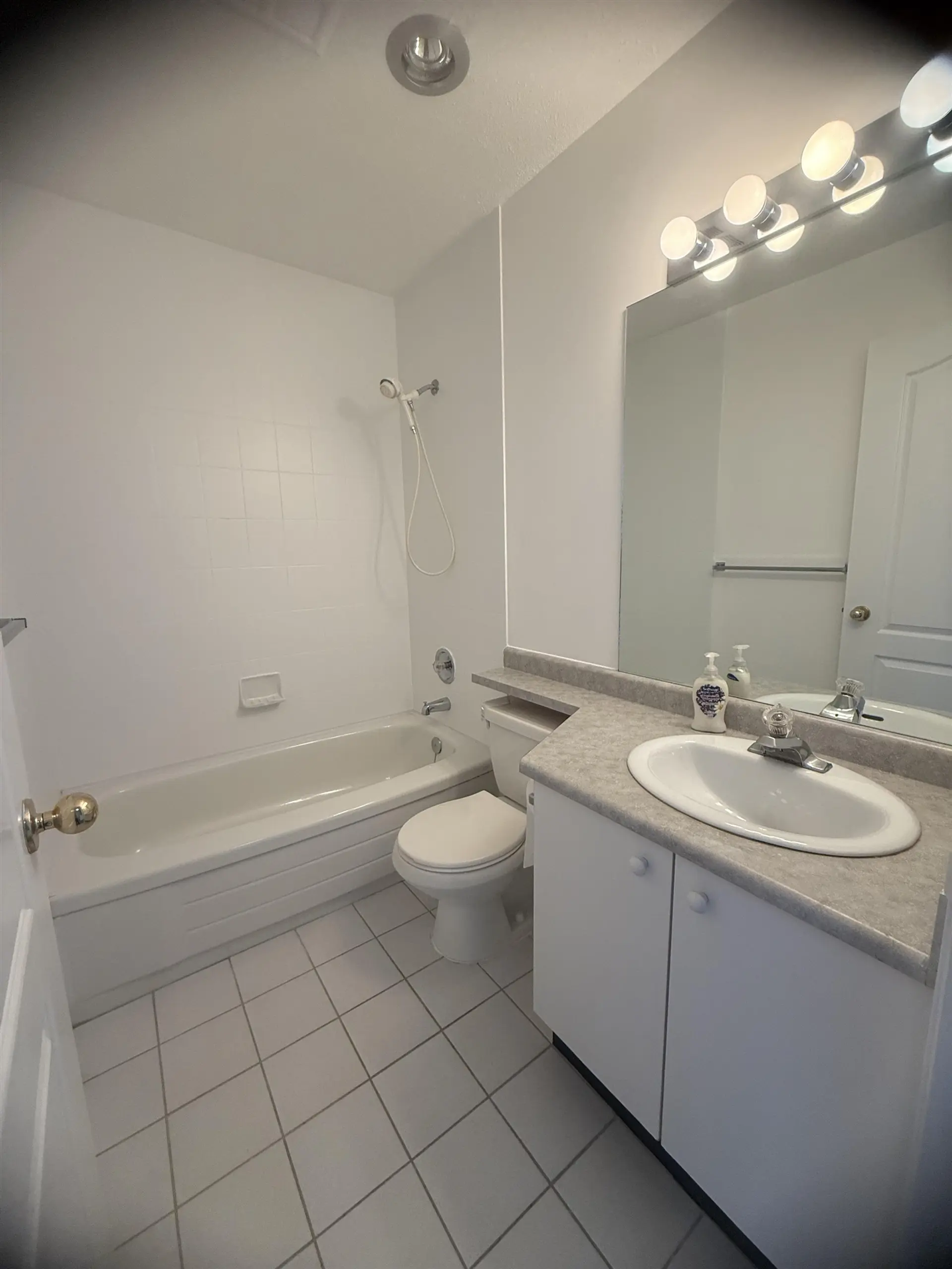 Property at #202 3683 WELLINGTON AVENUE, Vancouver, BC