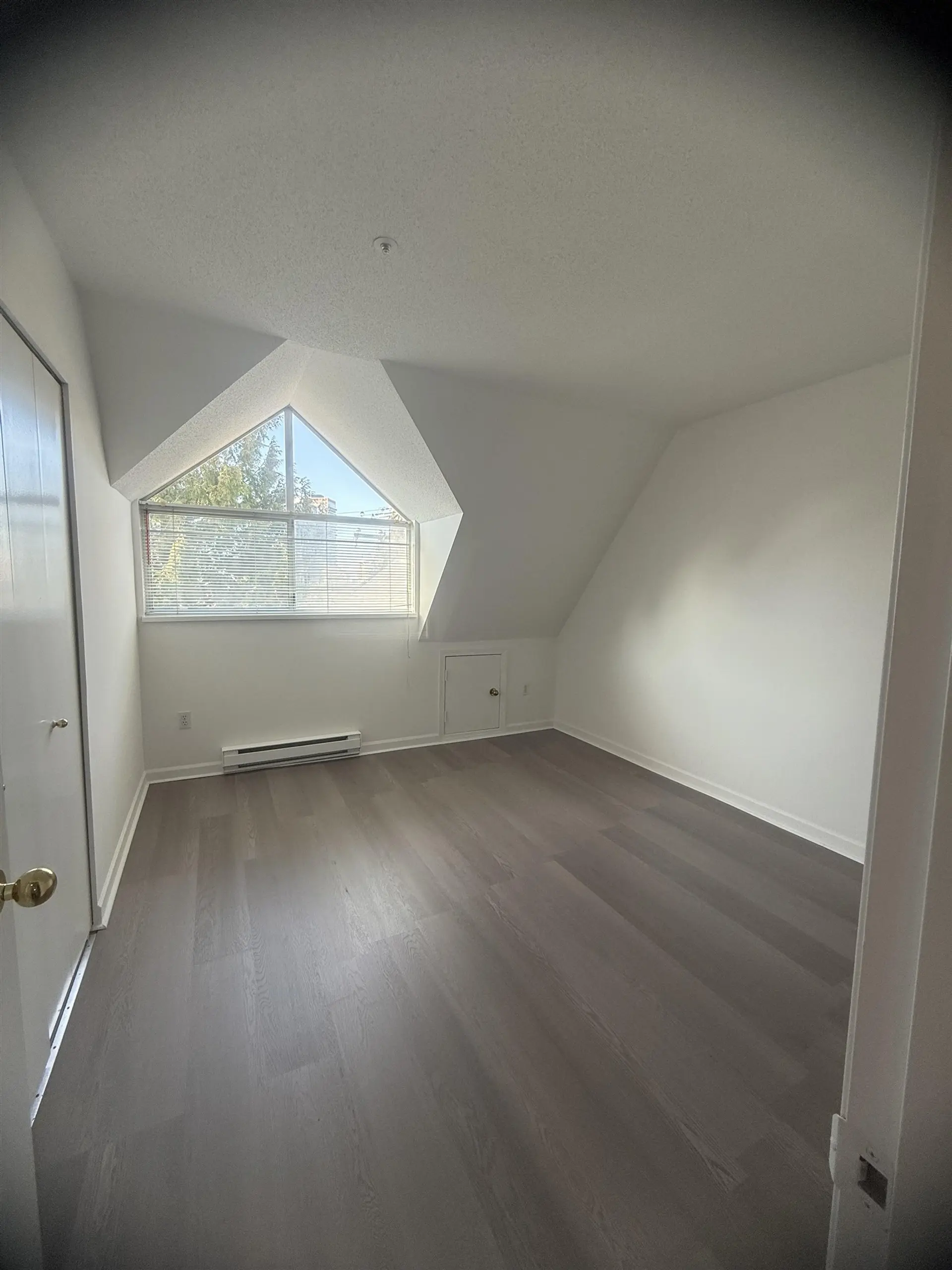 Property at #202 3683 WELLINGTON AVENUE, Vancouver, BC