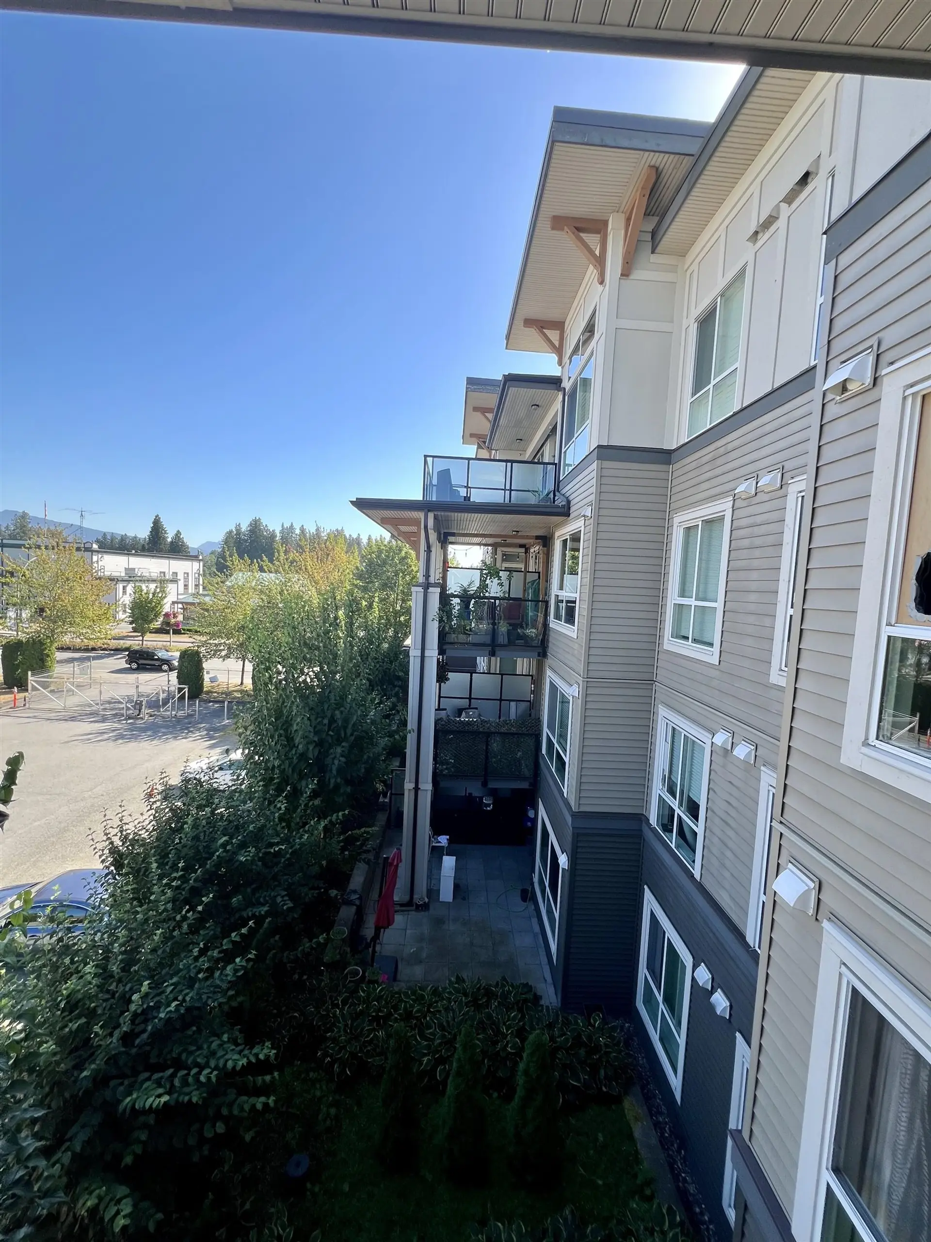 Property at #302 12409 HARRIS ROAD, Pitt Meadows, BC