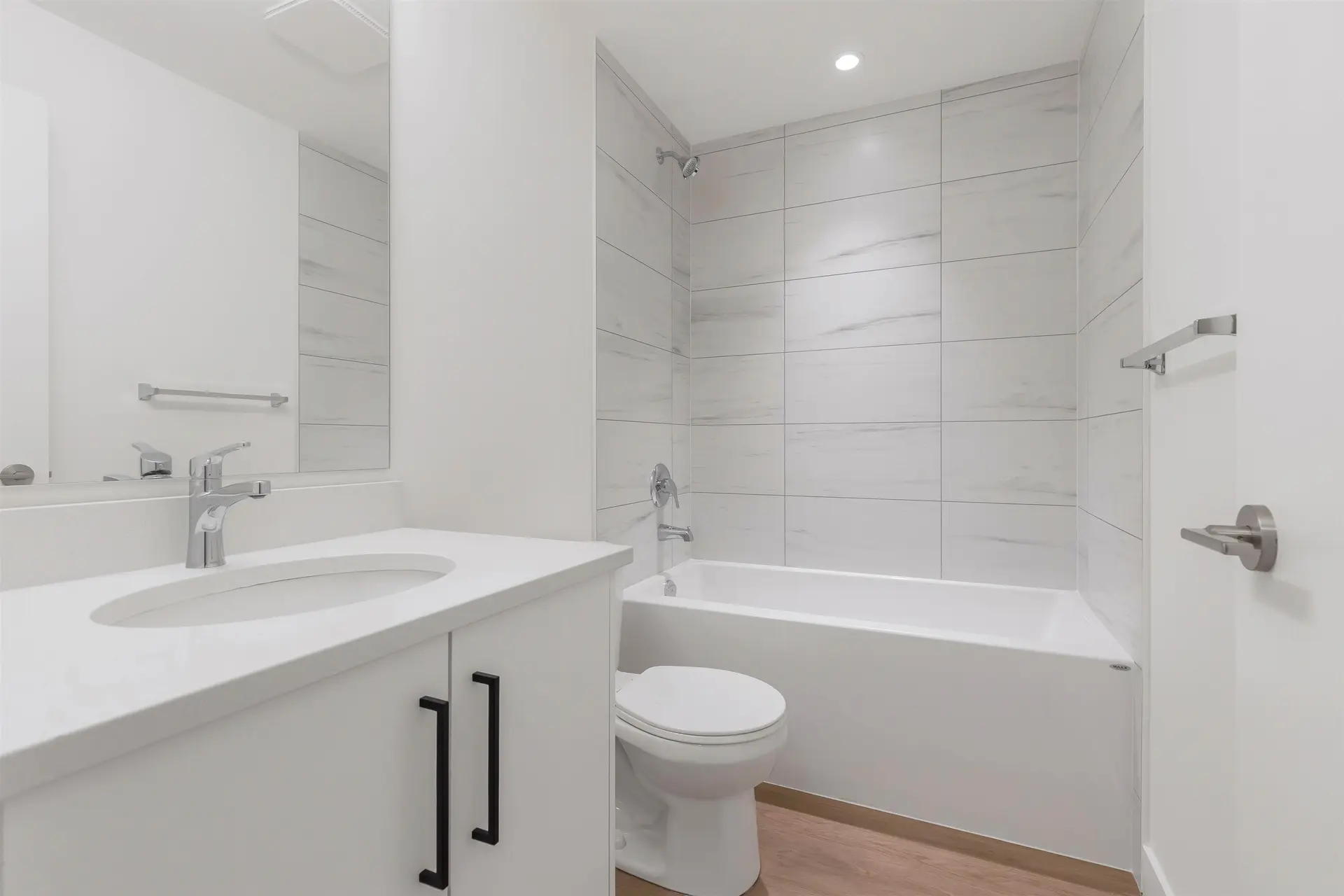 Property at #410 33816 SOUTH FRASER WAY, Abbotsford, BC