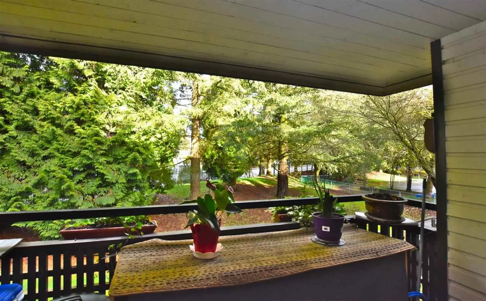 Property at 10527 HOLLY PARK LANE, Surrey, BC