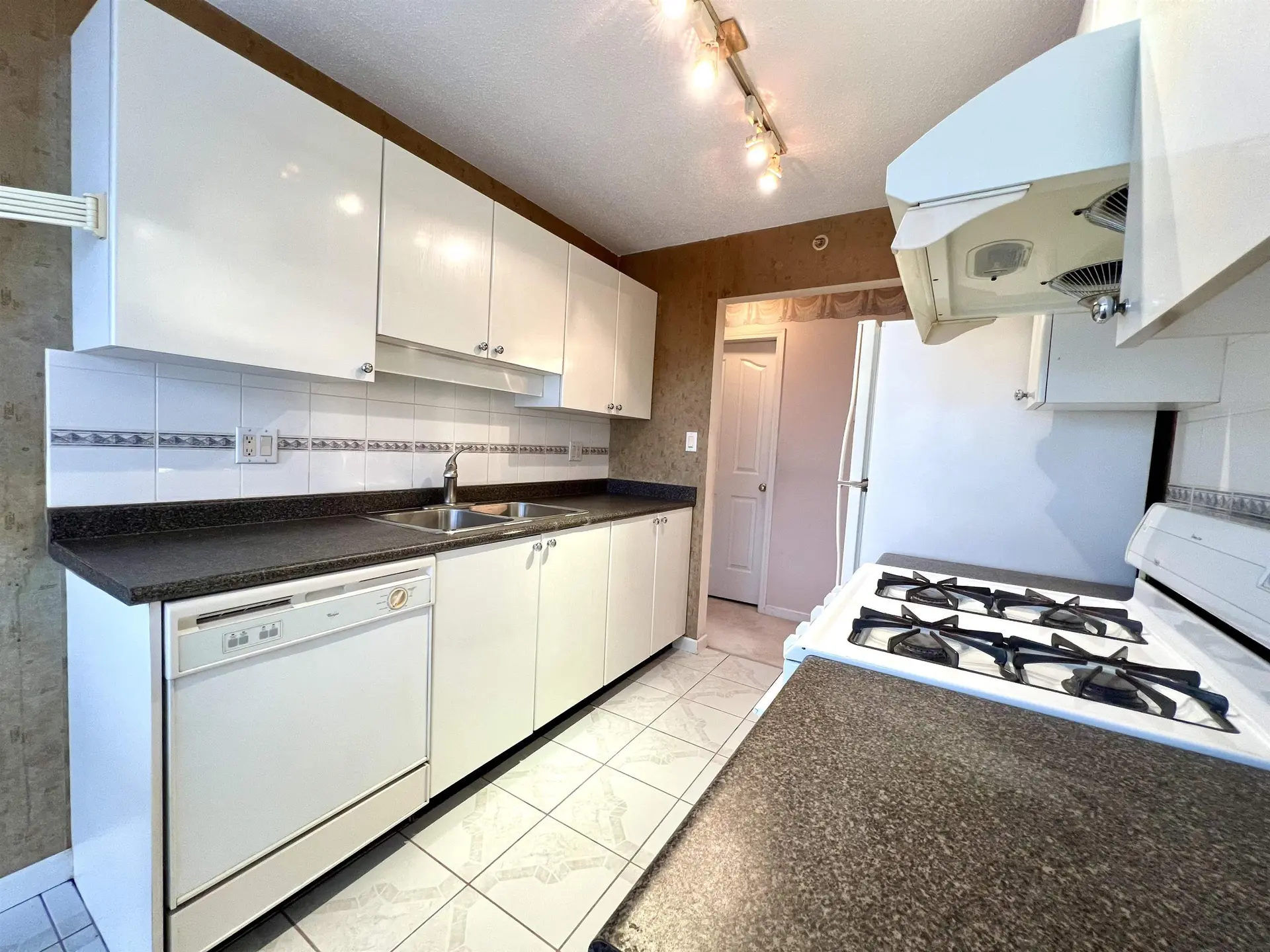 #501 8238 Saba Road - Image 5