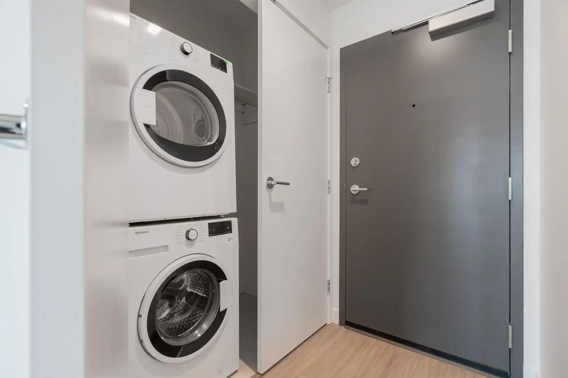 Property at #811 13615 FRASER HIGHWAY, Surrey, BC