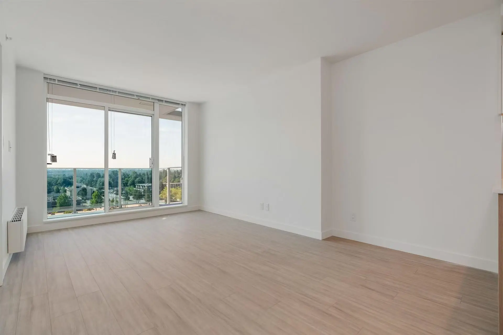 Property at #811 13615 FRASER HIGHWAY, Surrey, BC