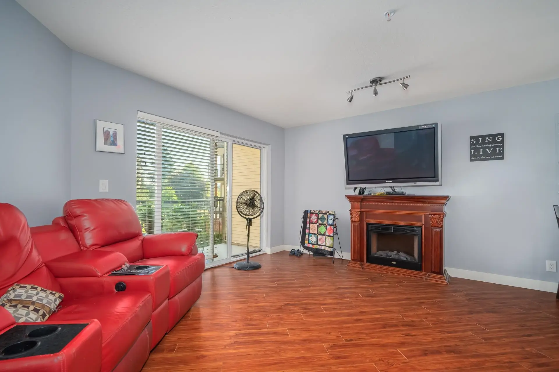 #202 2955 Diamond Crescent - Image 2