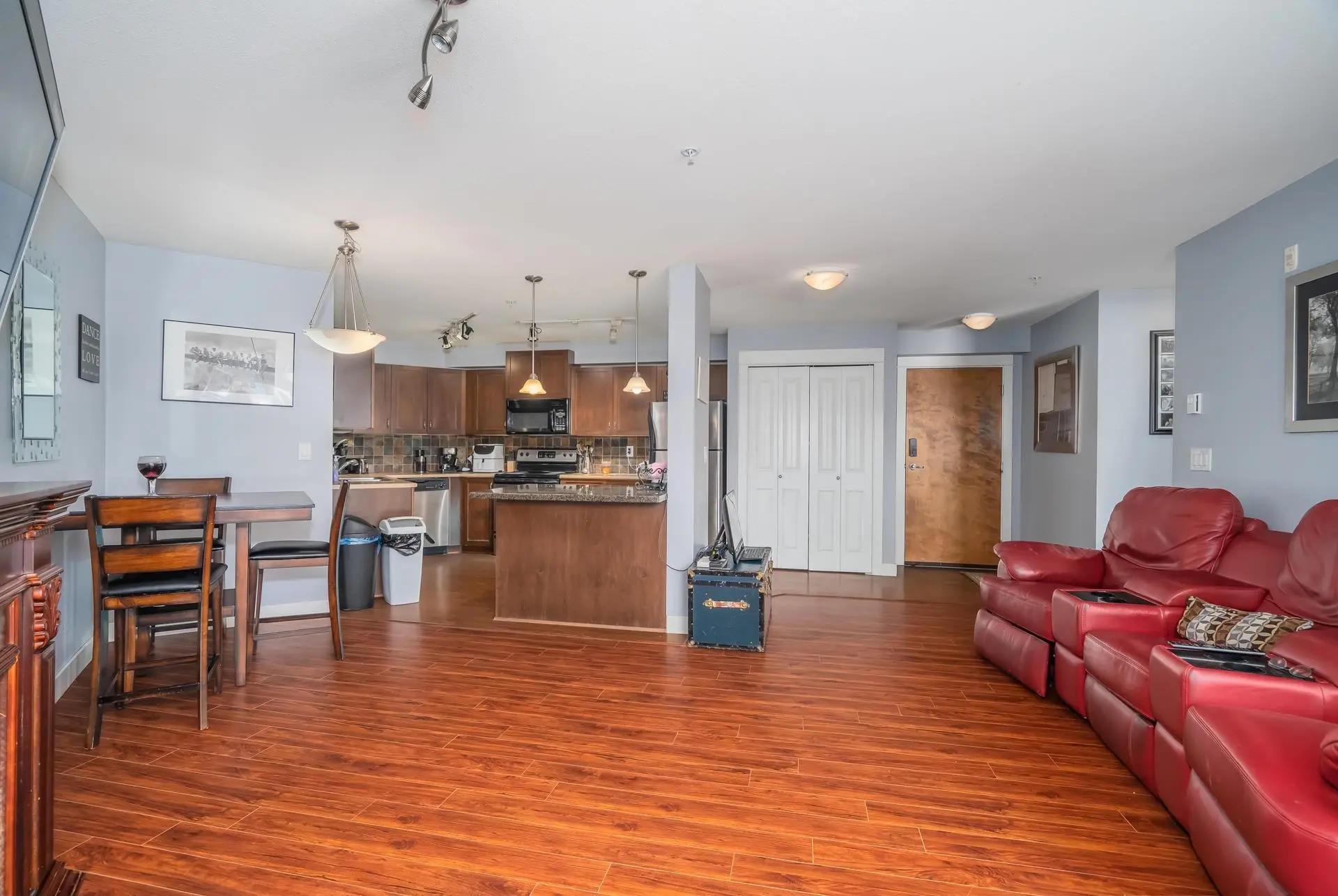 #202 2955 Diamond Crescent - Image 5