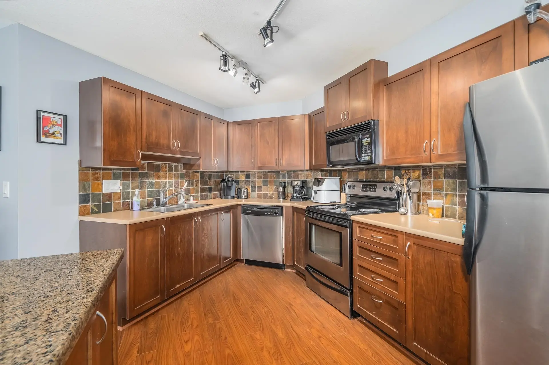 #202 2955 Diamond Crescent - Image 9