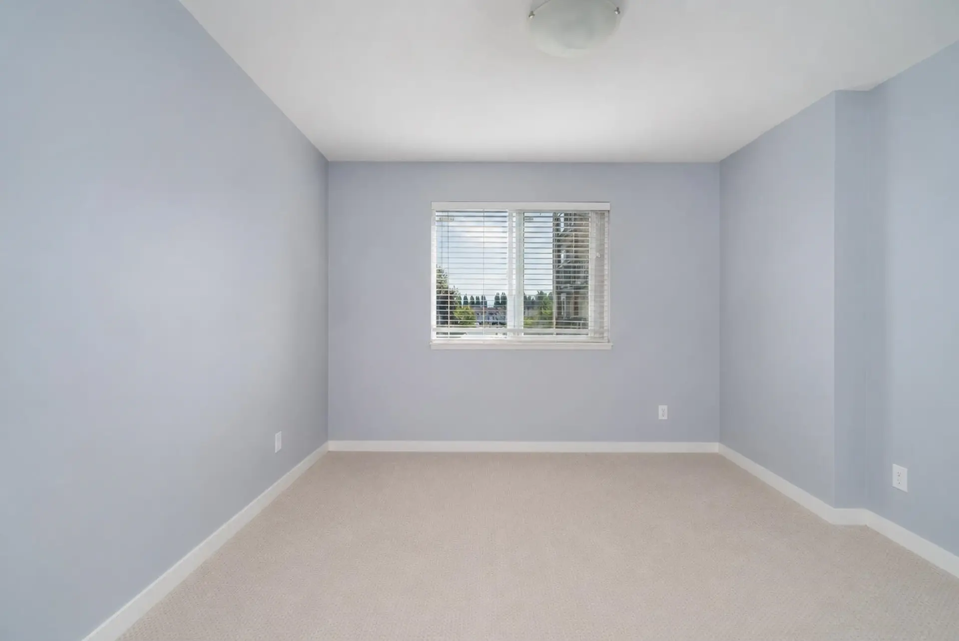 #202 2955 Diamond Crescent - Image 15