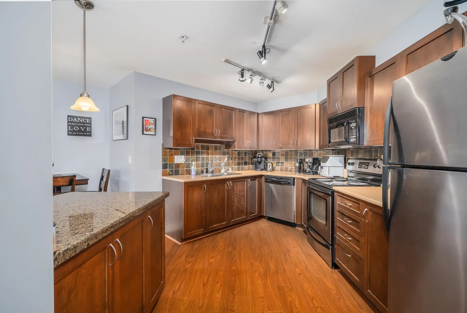 #202 2955 Diamond Crescent - Image 8