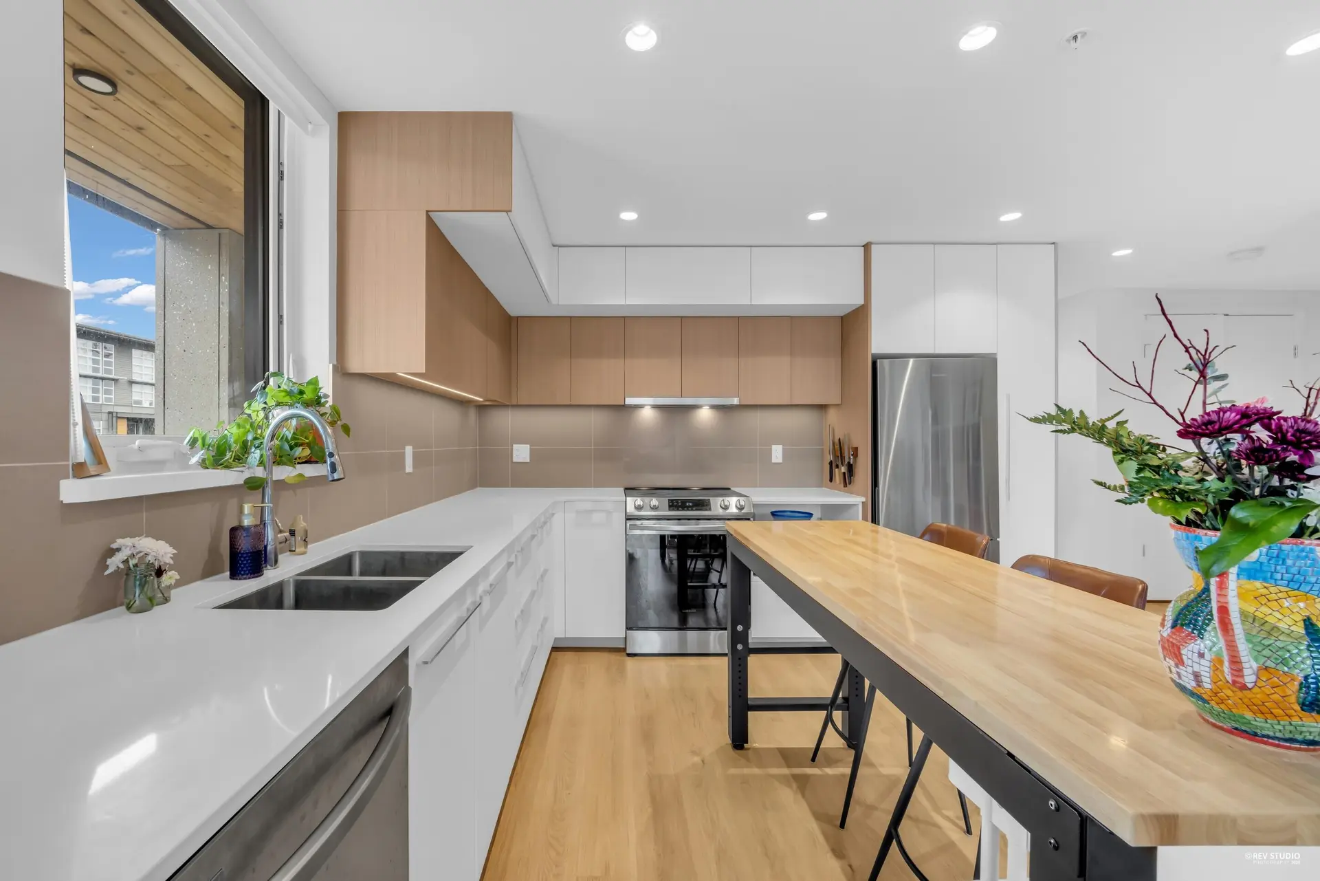 Property at #510 9888 UNIVERSITY CRESCENT, Burnaby, BC