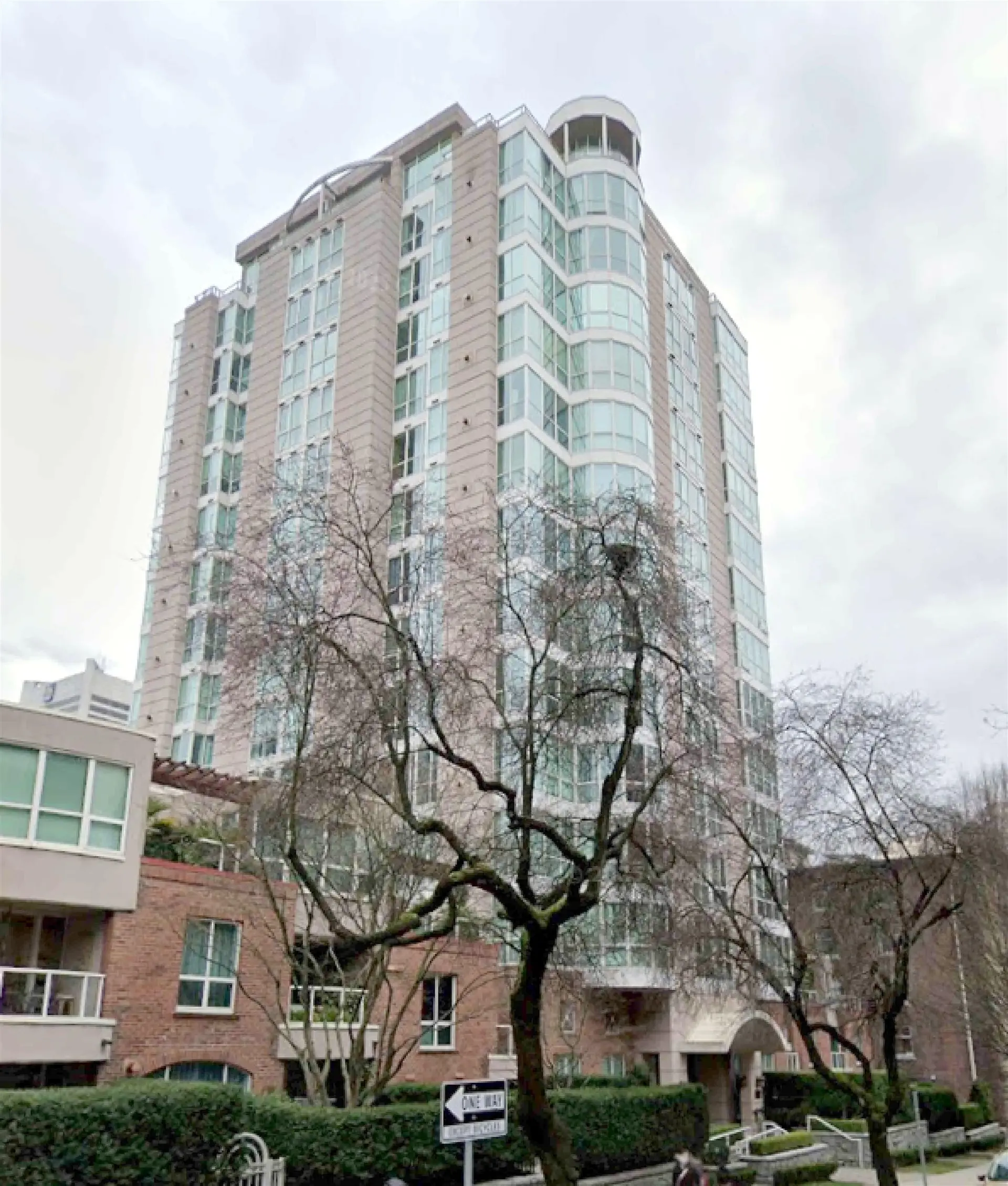 #1601 1111 Haro Street
