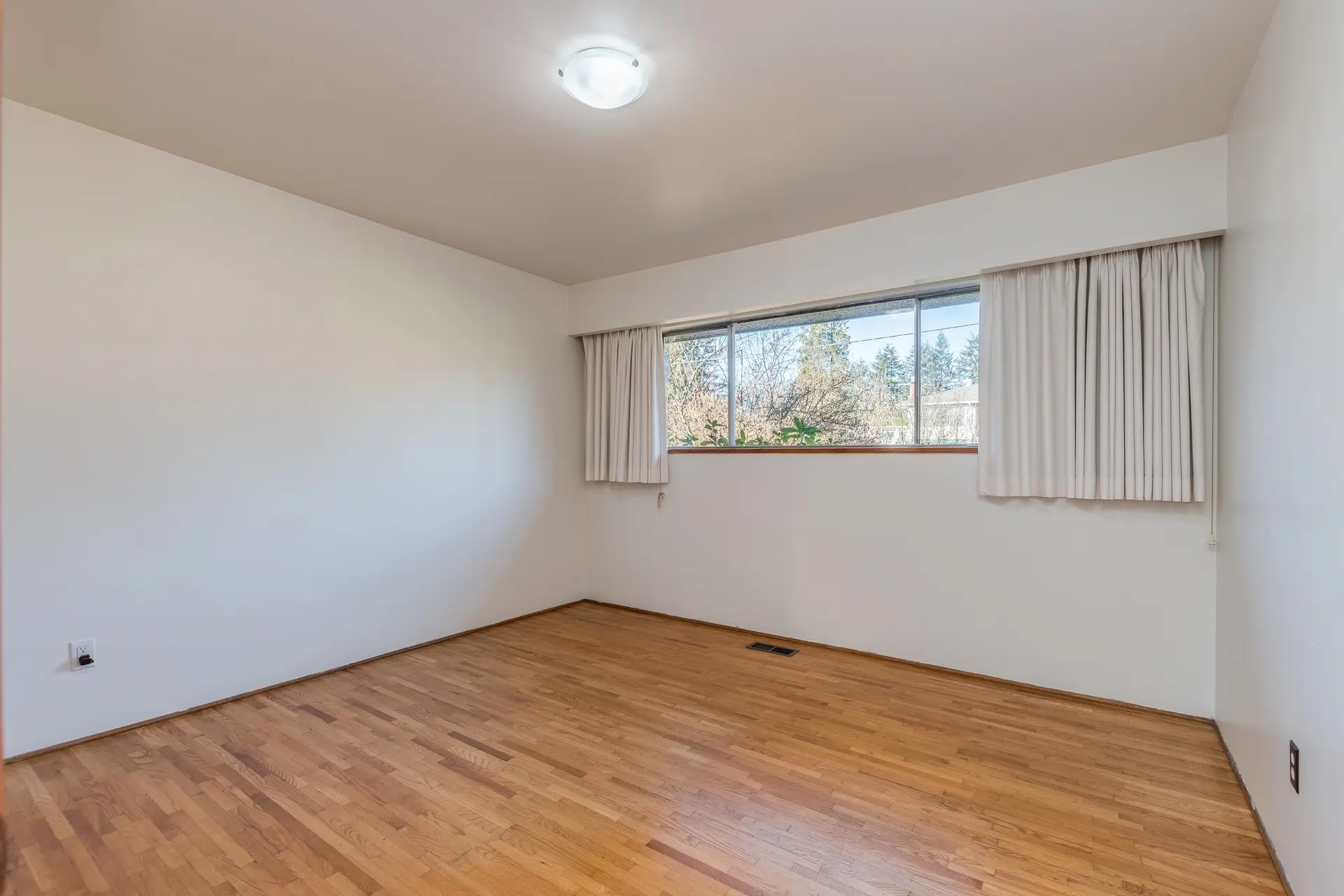 Property at 7046 HILLVIEW STREET, Burnaby, BC