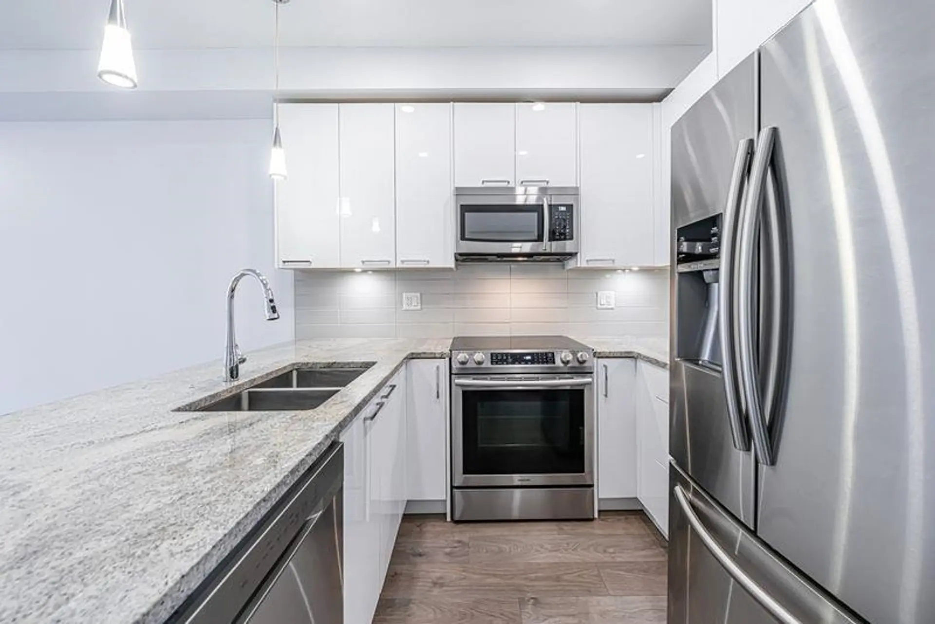 Property at #401 20696 EASTLEIGH CRESCENT, Langley, BC