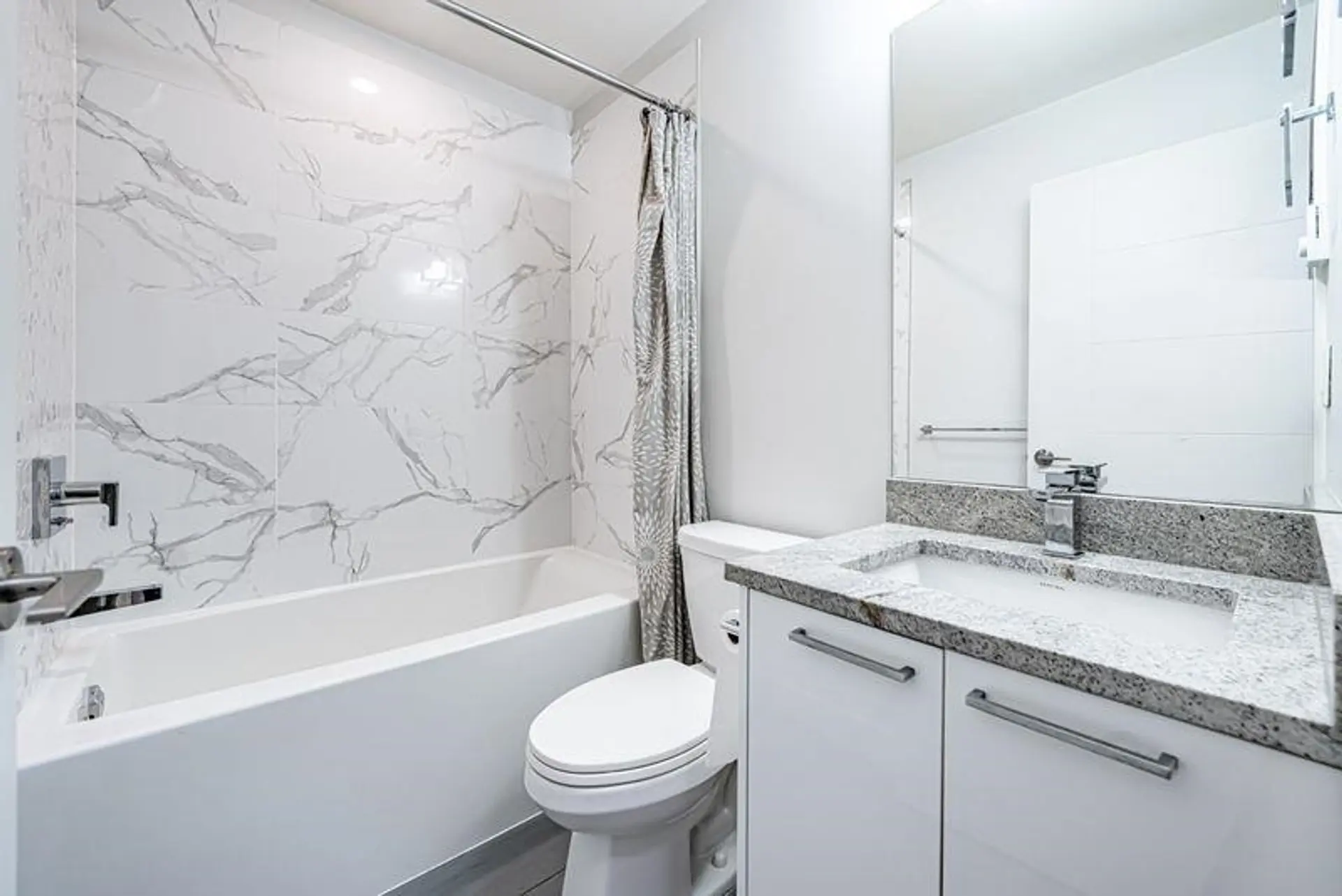 Property at #401 20696 EASTLEIGH CRESCENT, Langley, BC