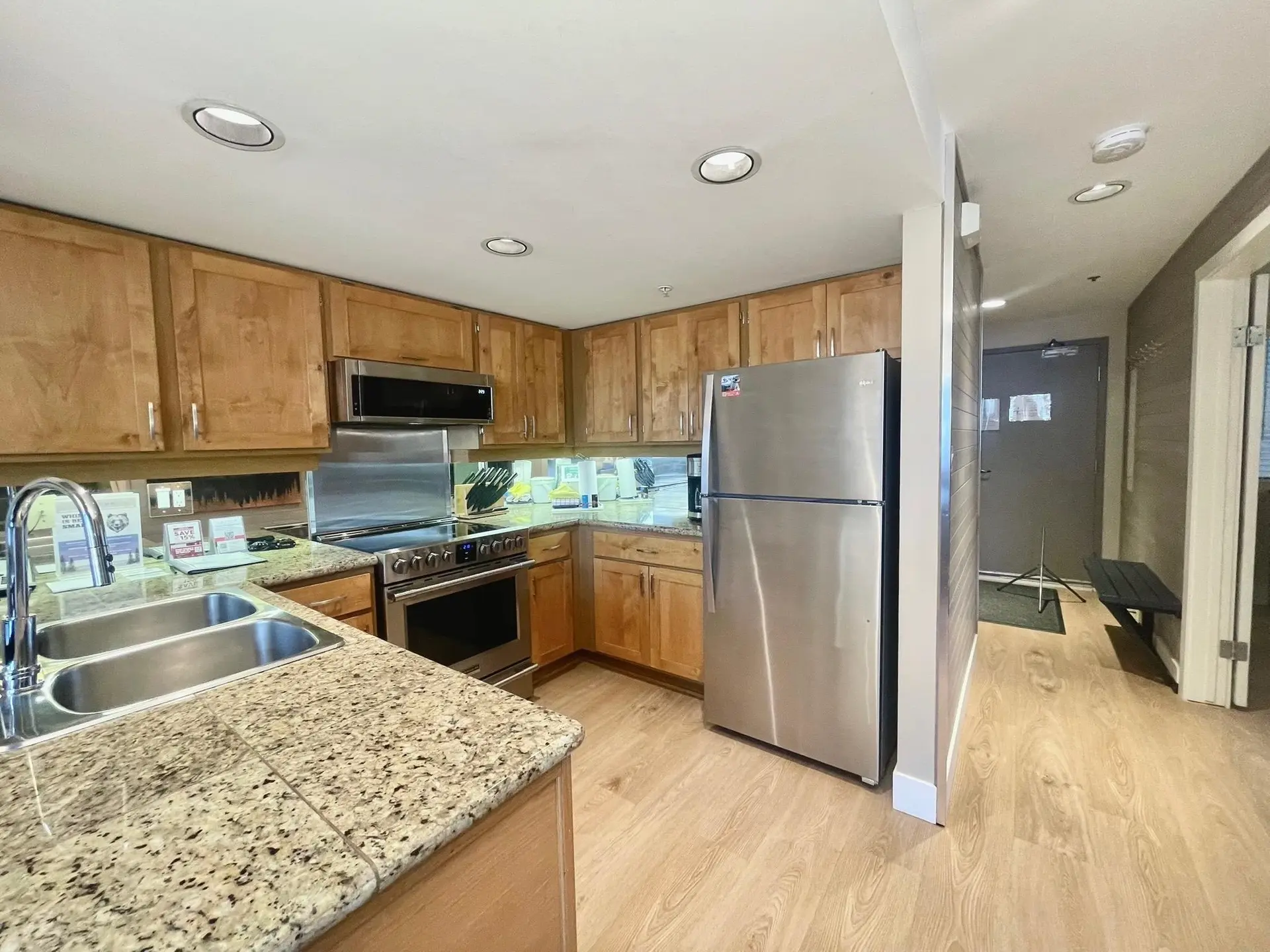 Property at #WEEK 9 902-4293 MOUNTAIN SQUARE, Whistler, BC