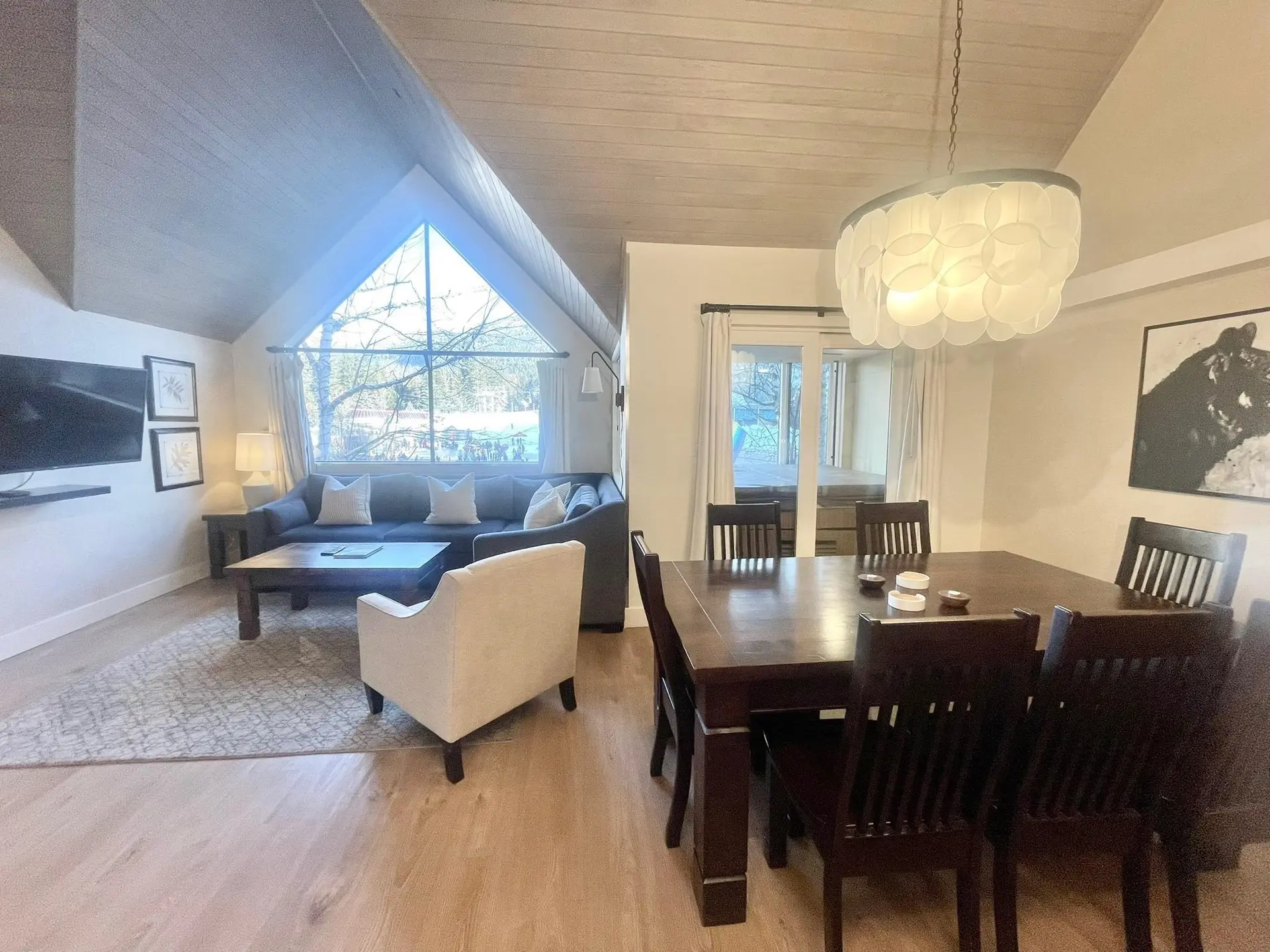 Property at #WEEK 9 902-4293 MOUNTAIN SQUARE, Whistler, BC