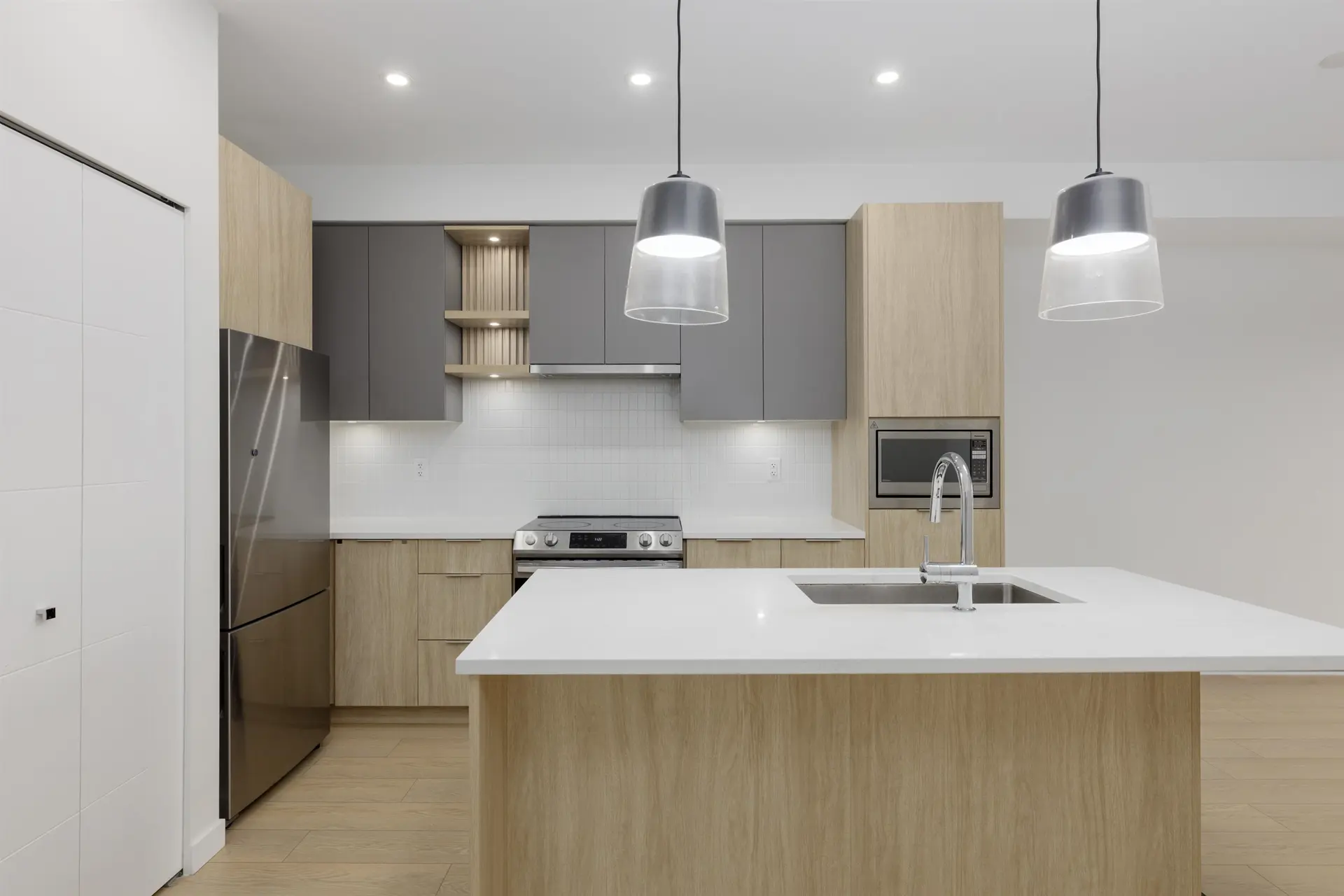 Property at #304 20695 EASTLEIGH CRESCENT, Langley, BC