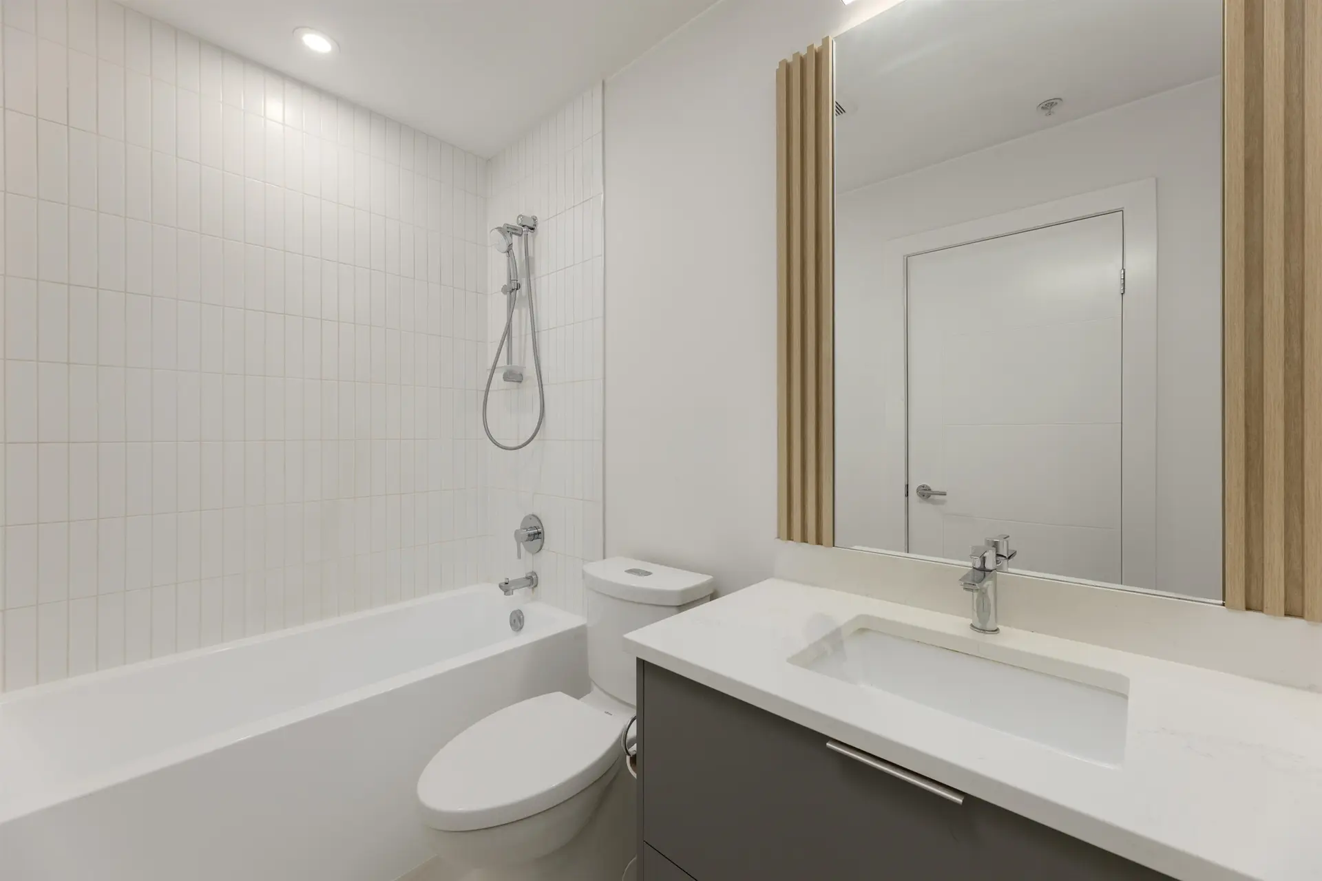 Property at #304 20695 EASTLEIGH CRESCENT, Langley, BC