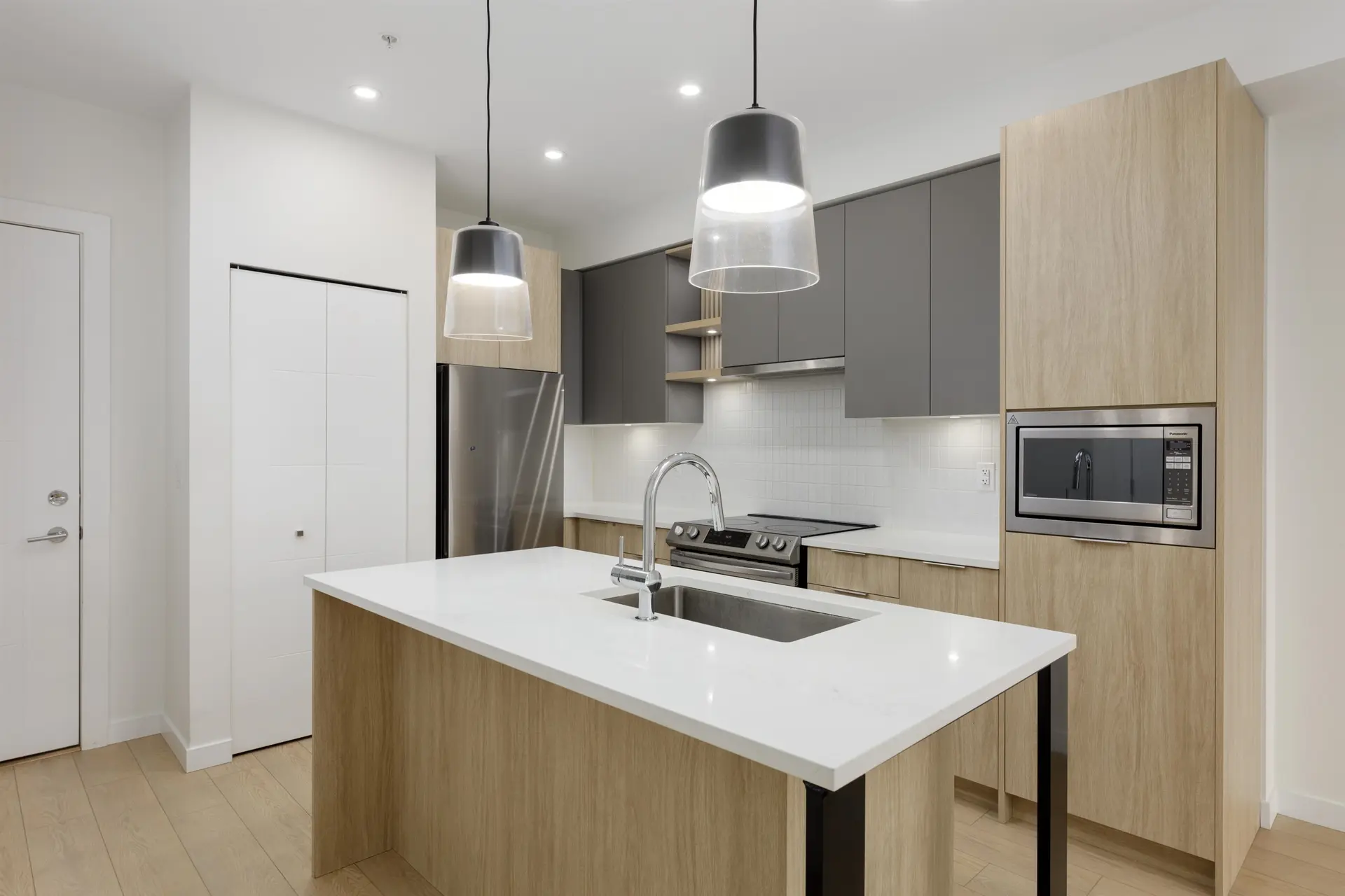 Property at #304 20695 EASTLEIGH CRESCENT, Langley, BC