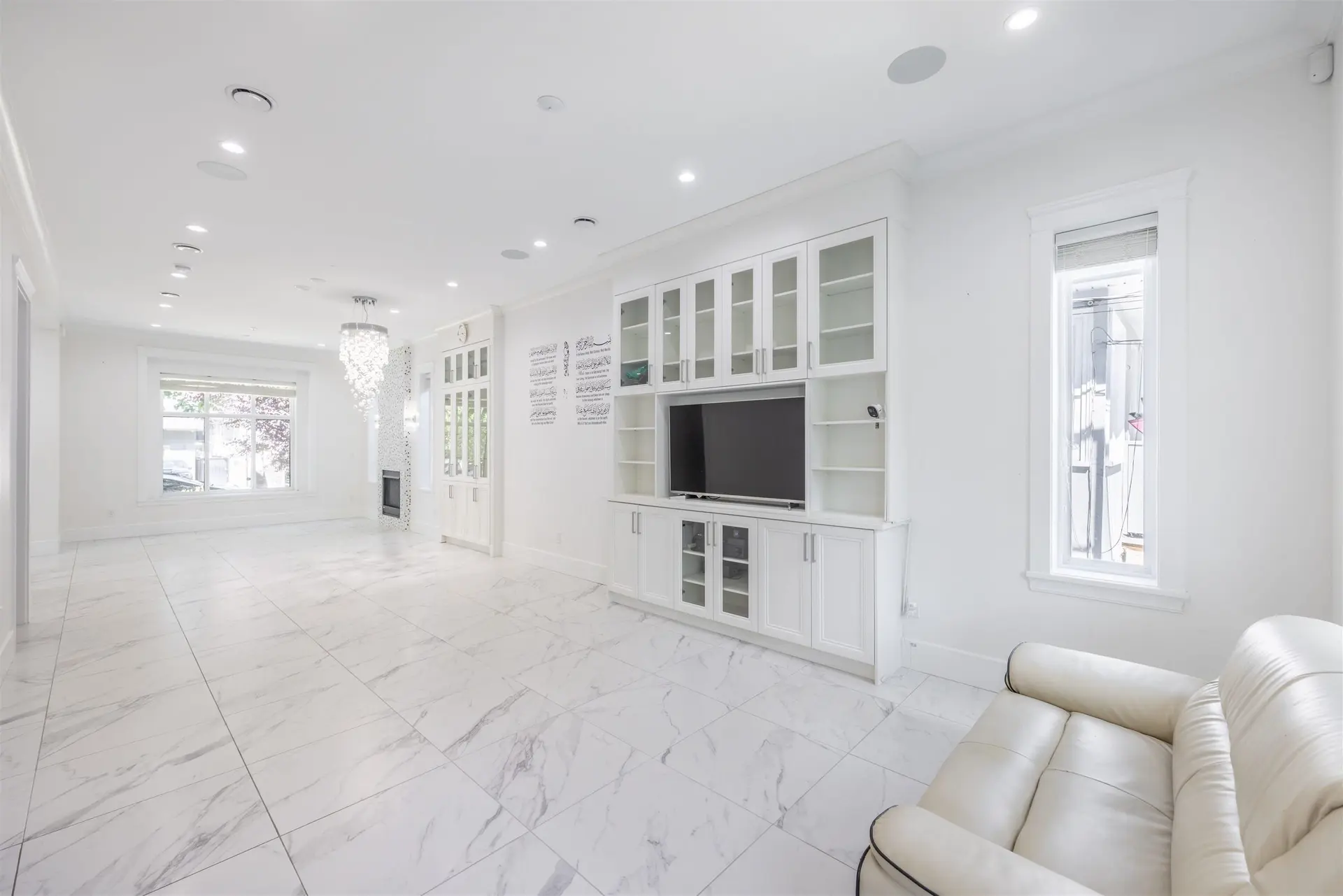 Property at 172 ONTARIO PLACE, Vancouver, BC