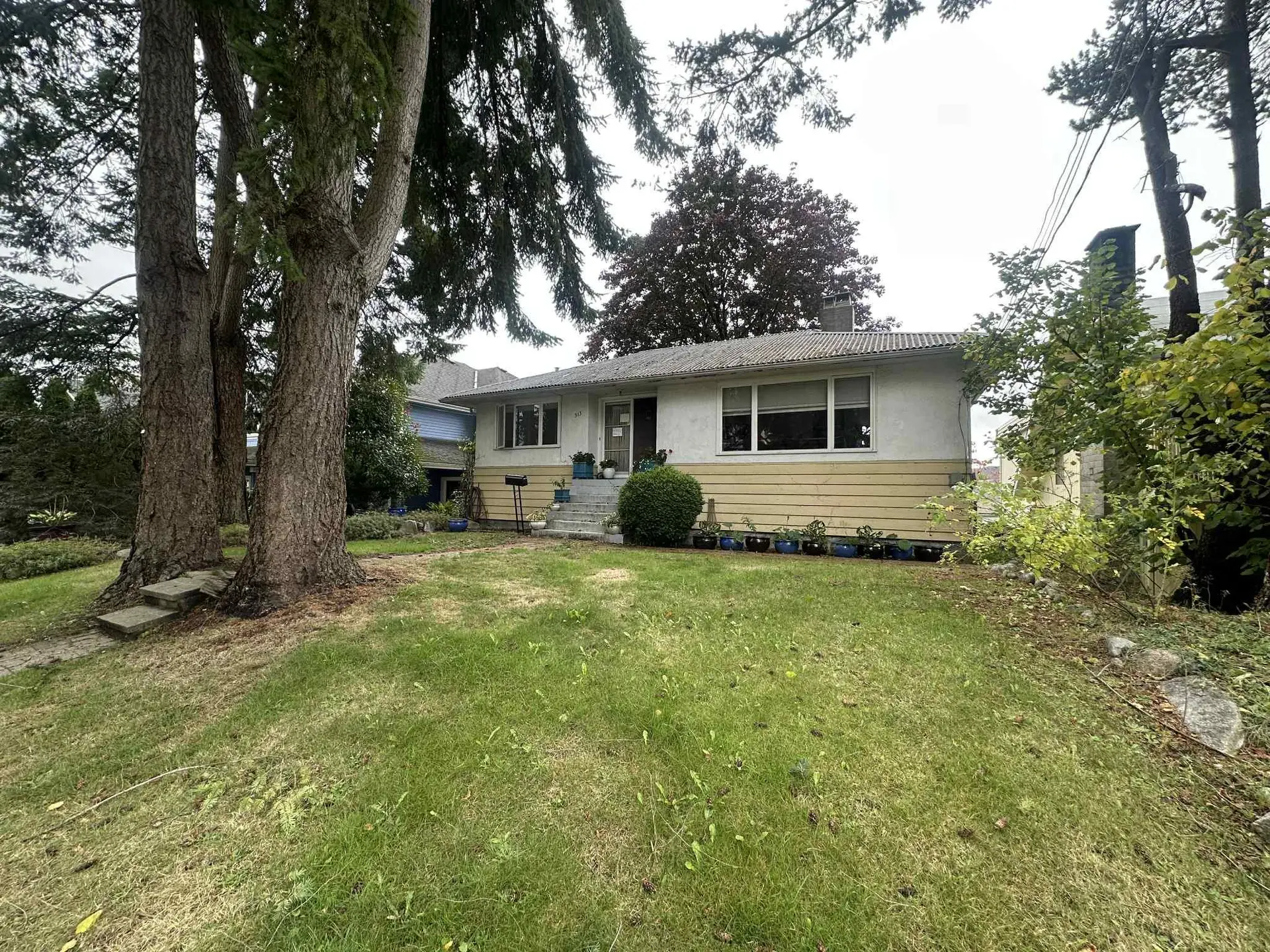 Property at 313 E 13TH STREET, North Vancouver, BC