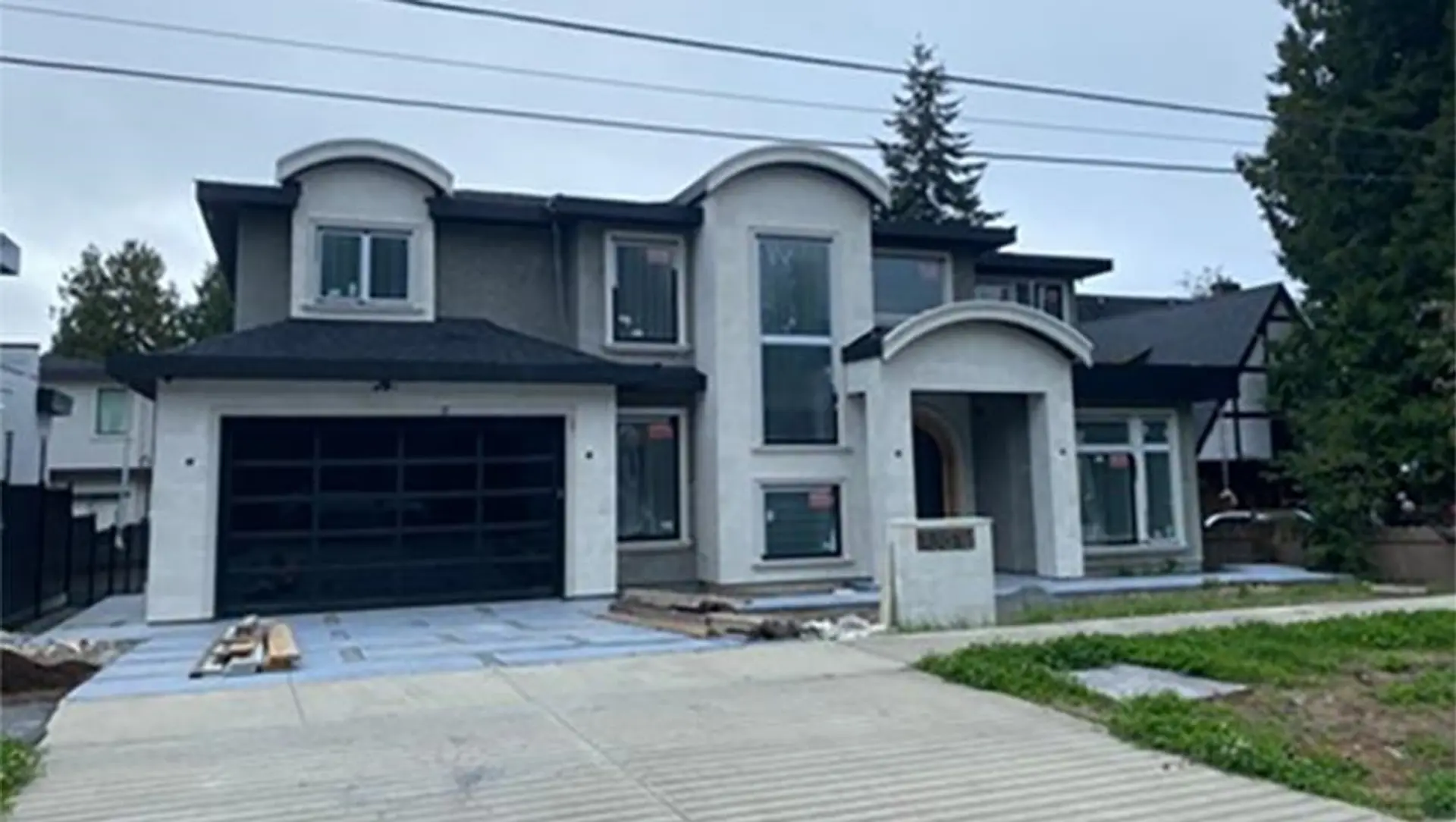 Property at 13512 14 Avenue, White Rock, BC