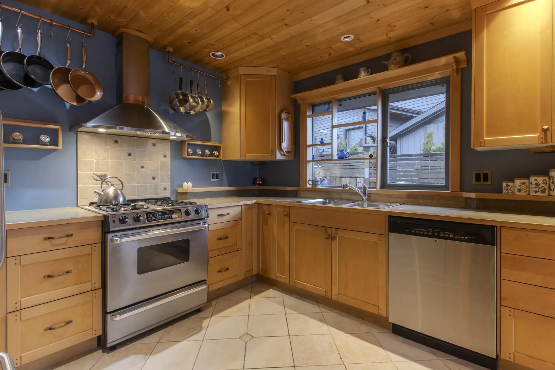 2317 Greenwood Way - Image 4