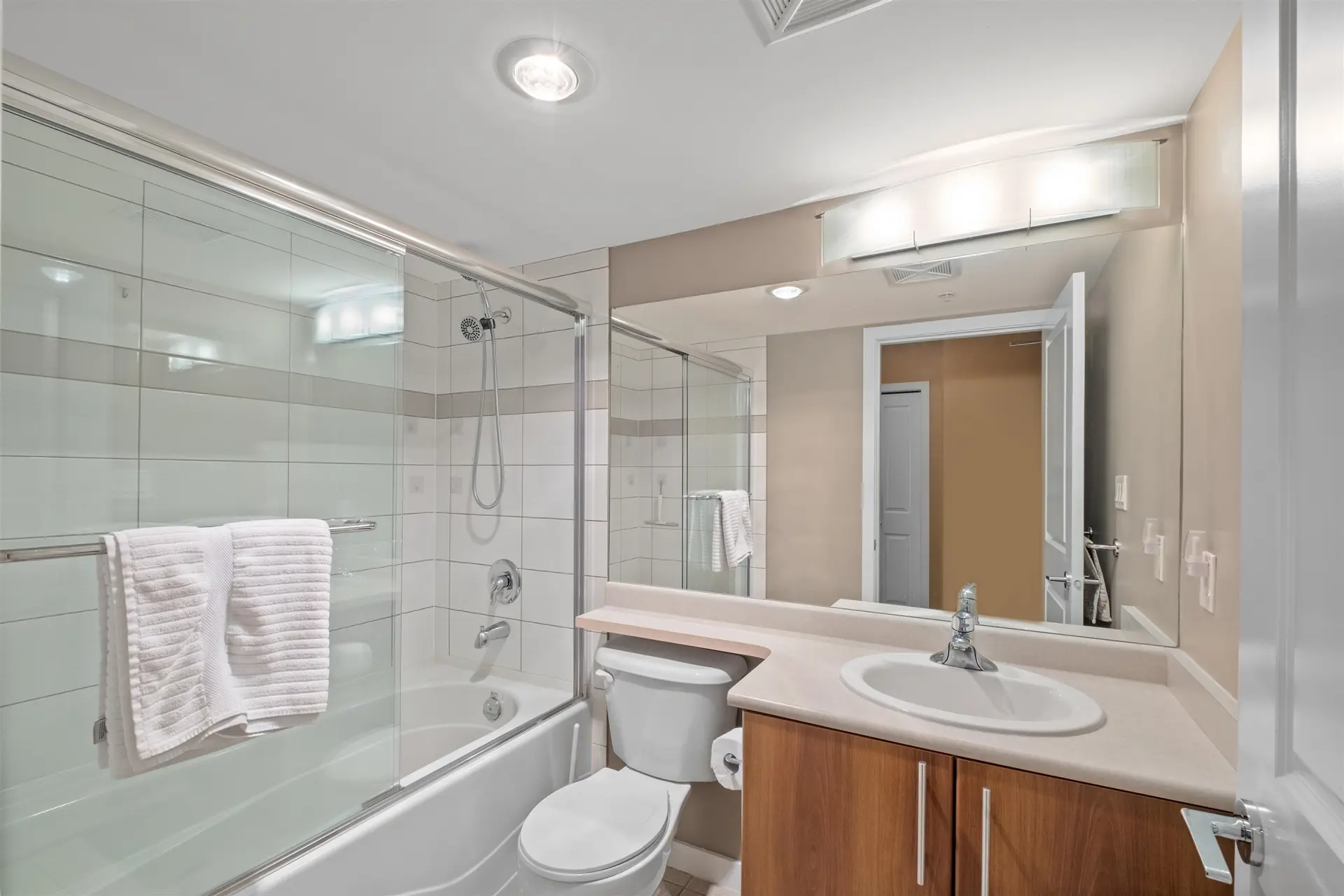 Property at #705 2088 MADISON AVENUE, Burnaby, BC