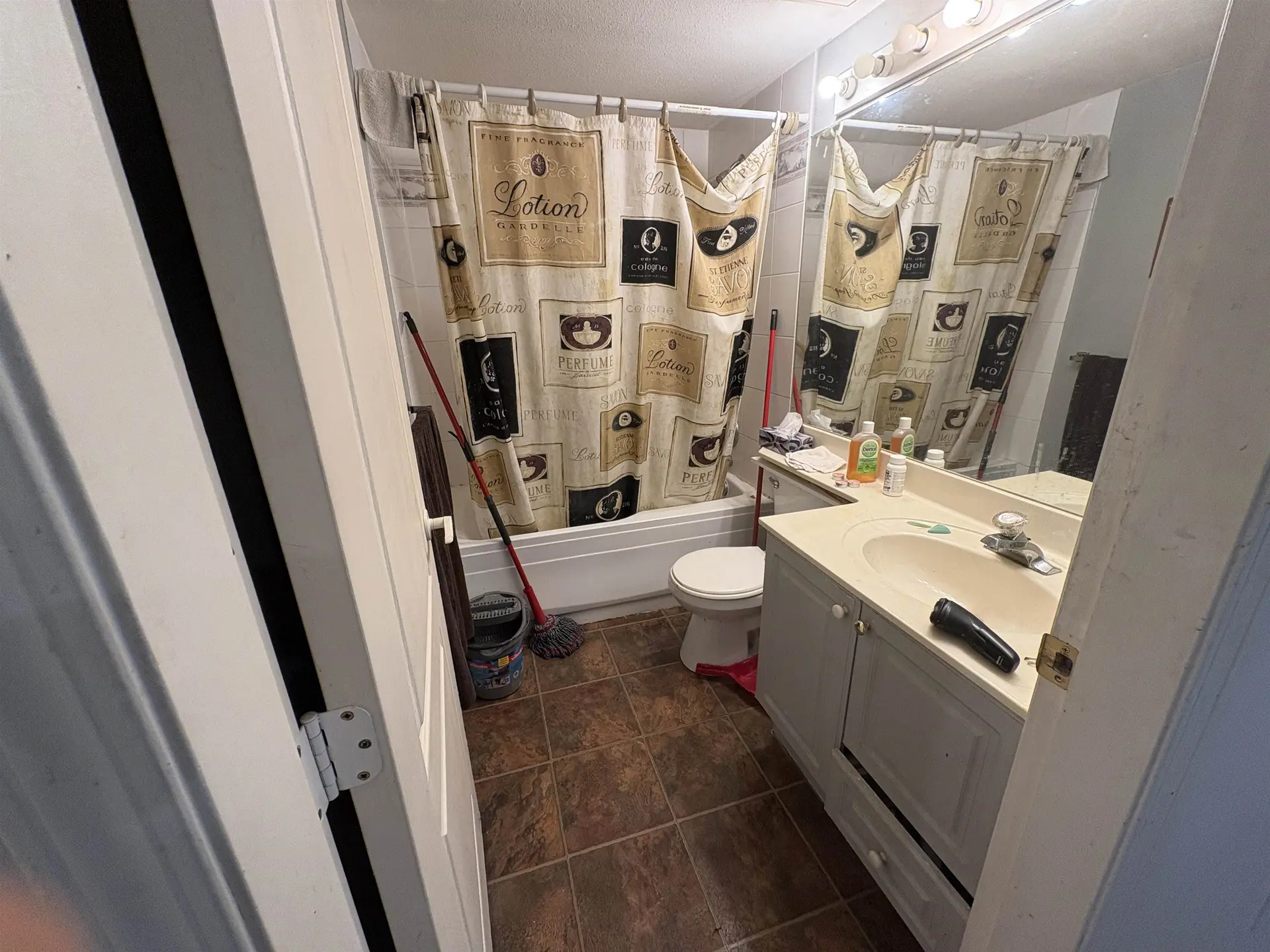 Property at #305 1035 AUCKLAND STREET, New Westminster, BC