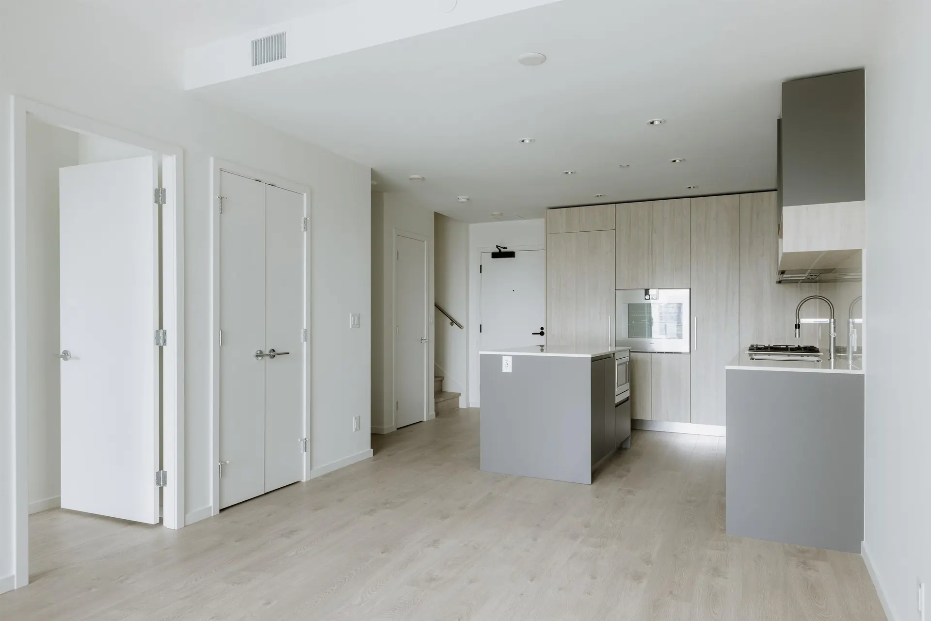 Property at #833 6300 MINORU BOULEVARD, Richmond, BC