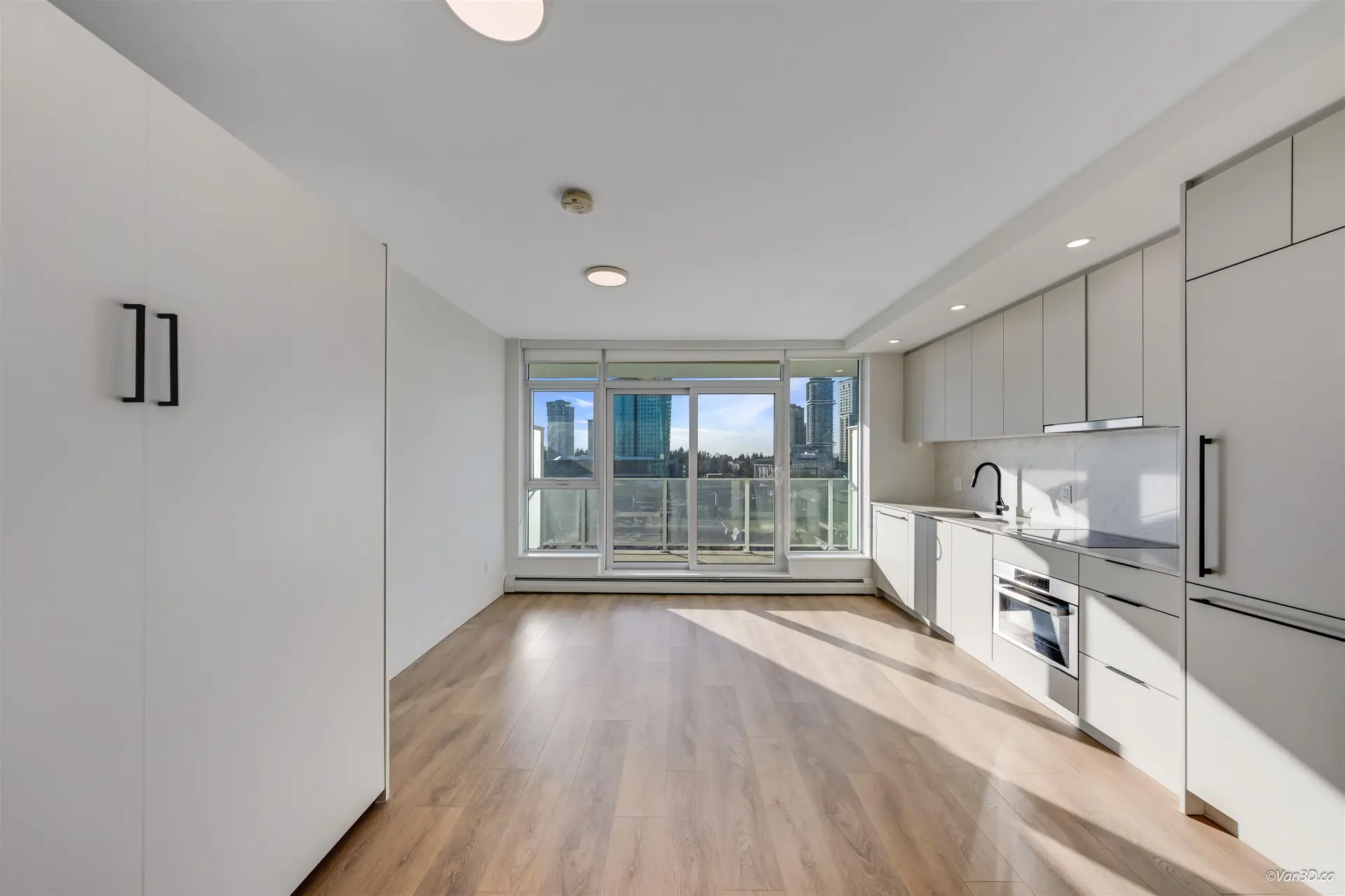 Property at #1110 13685 102 AVENUE, Surrey, BC