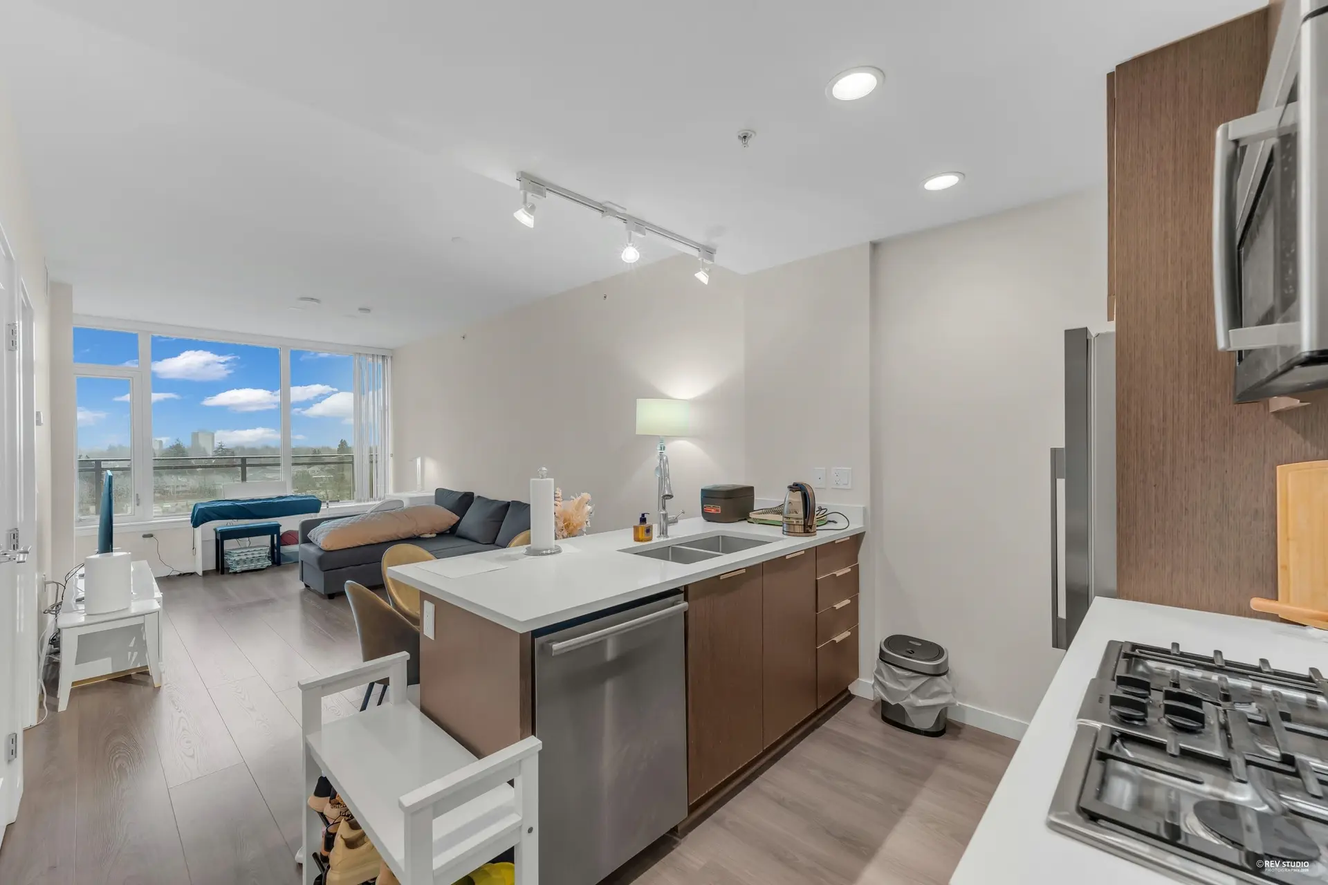 Property at #808 3333 Sexsmith Road, Richmond, BC