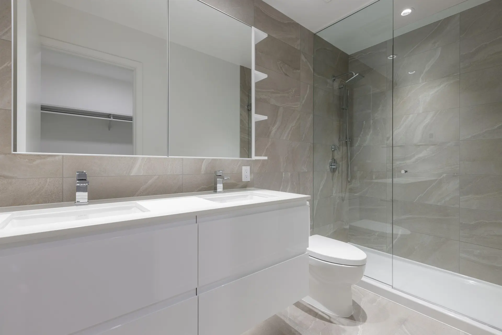 Property at #819 6300 MINORU BOULEVARD, Richmond, BC