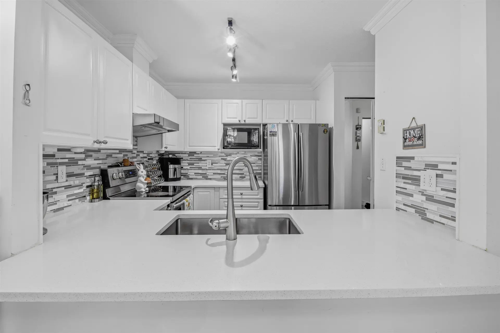 Property at #411 13733 74 AVENUE, Surrey, BC