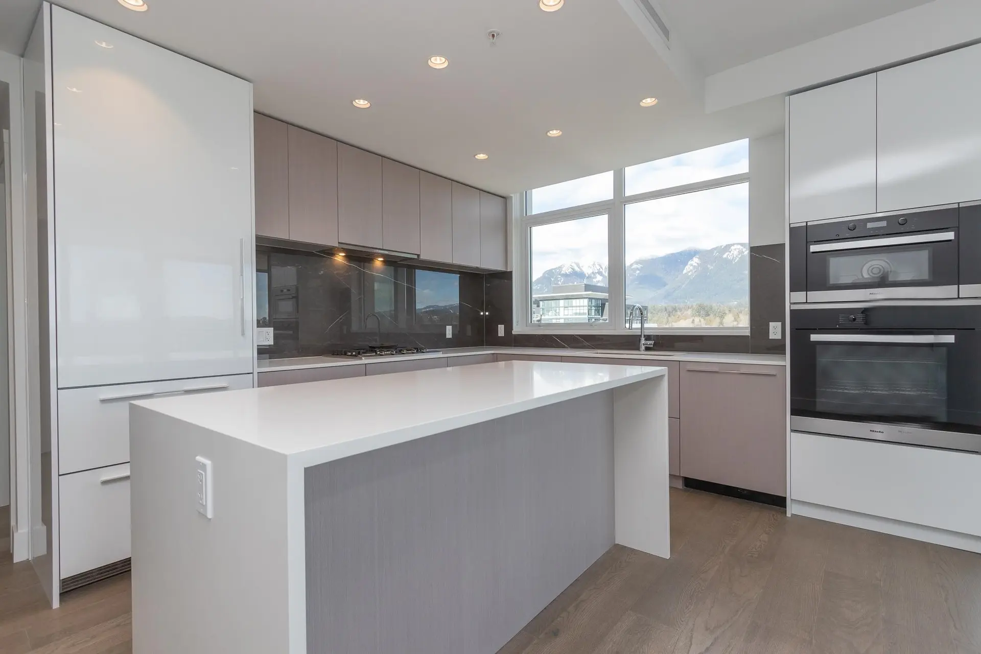 Property at #1701 1632 LIONS GATE LANE, North Vancouver, BC