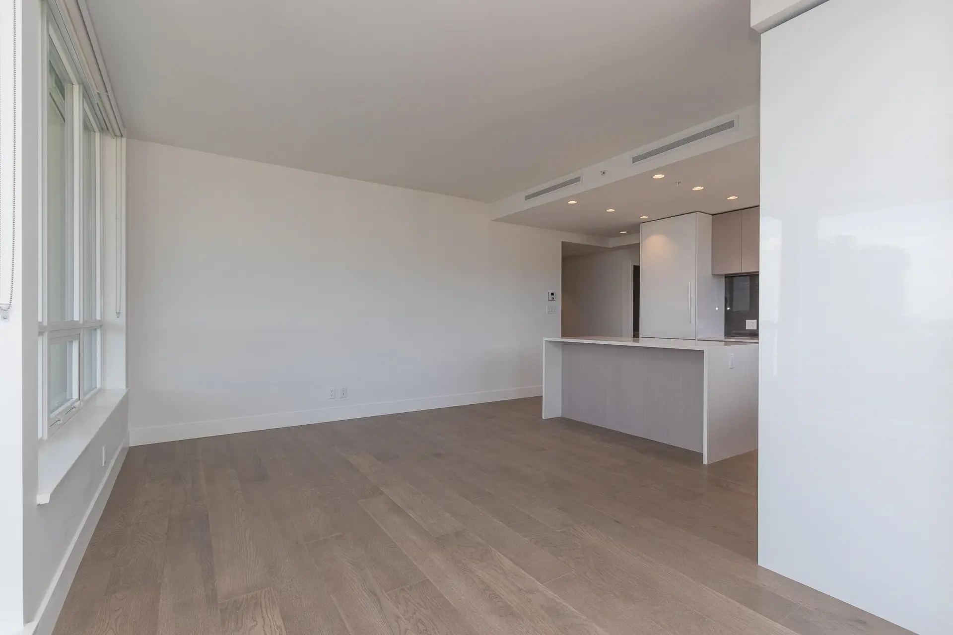 Property at #1701 1632 LIONS GATE LANE, North Vancouver, BC