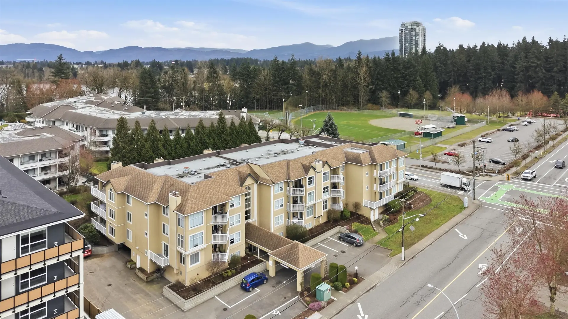 Property at #305 2410 Emerson Street, Abbotsford, BC