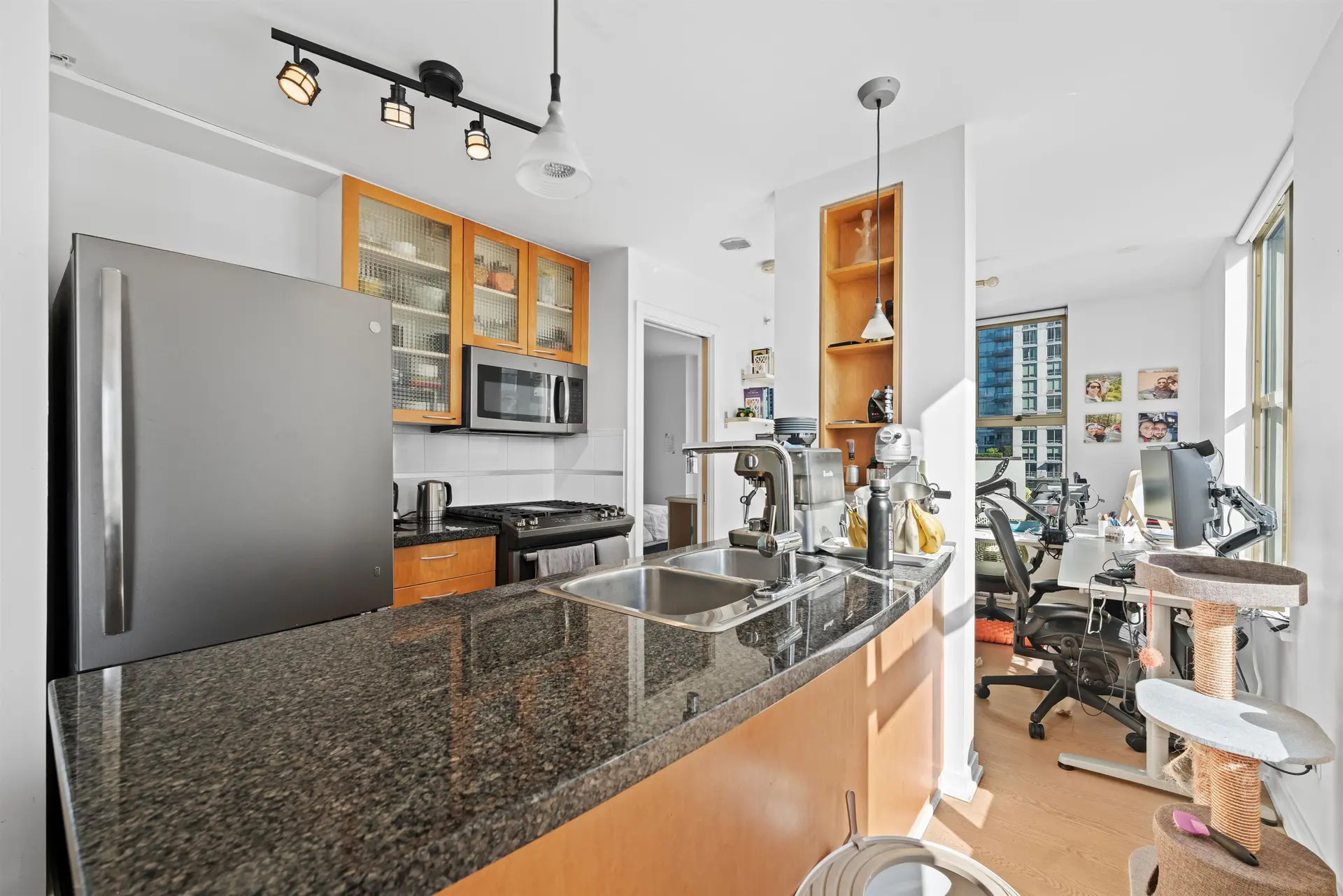 Property at #1206 969 RICHARDS STREET, Vancouver, BC