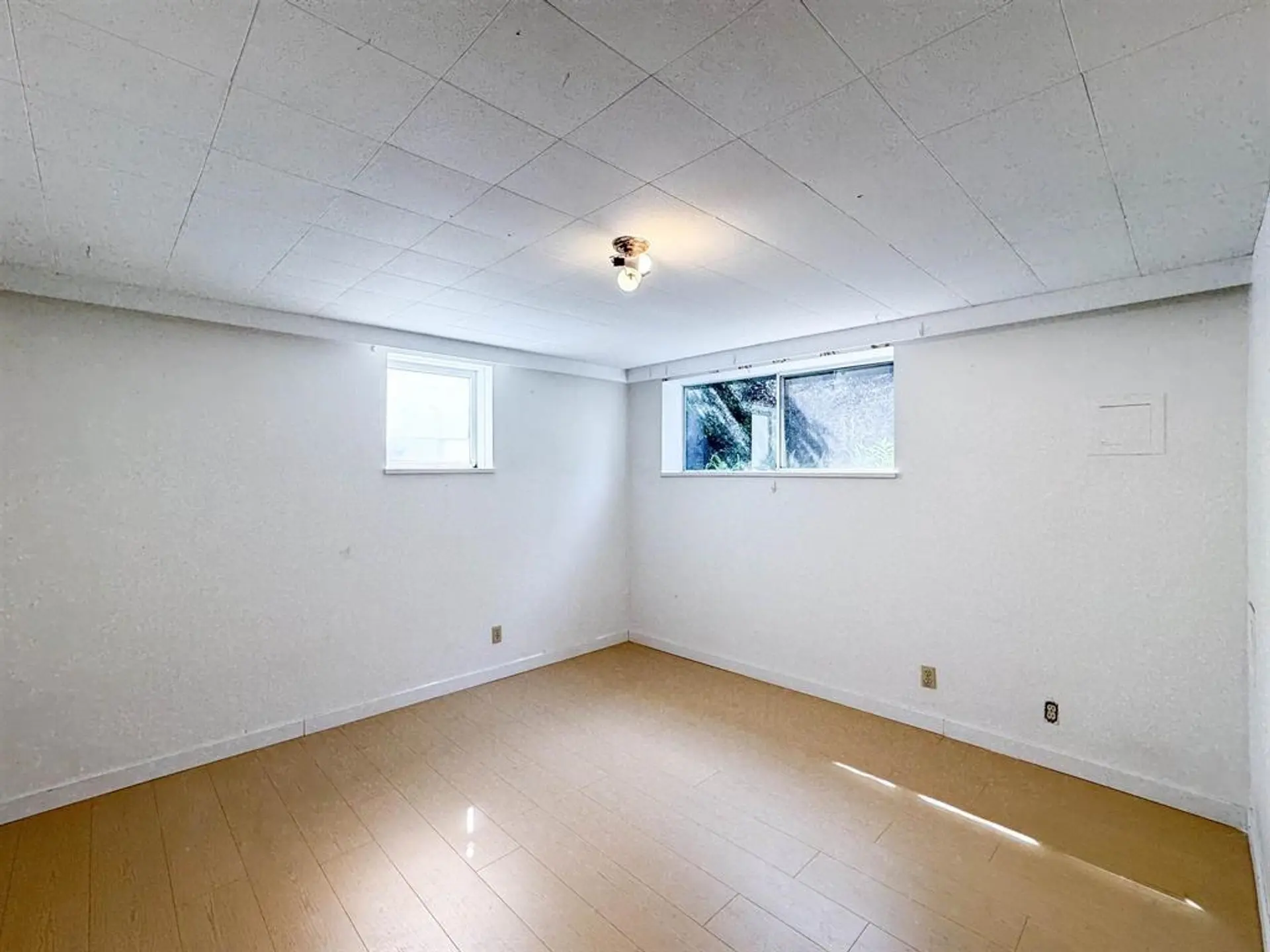 Property at 4922 QUEENSLAND ROAD, Vancouver, BC