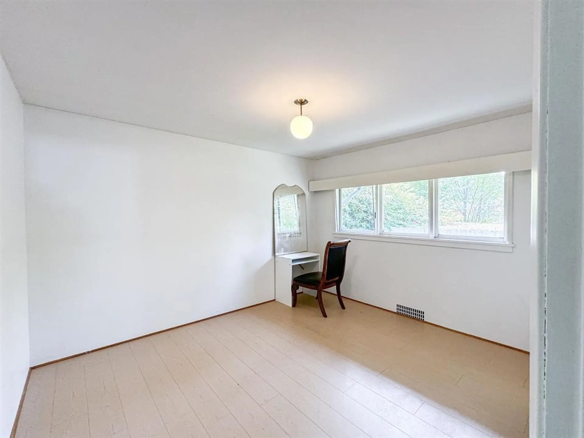 Property at 4922 QUEENSLAND ROAD, Vancouver, BC