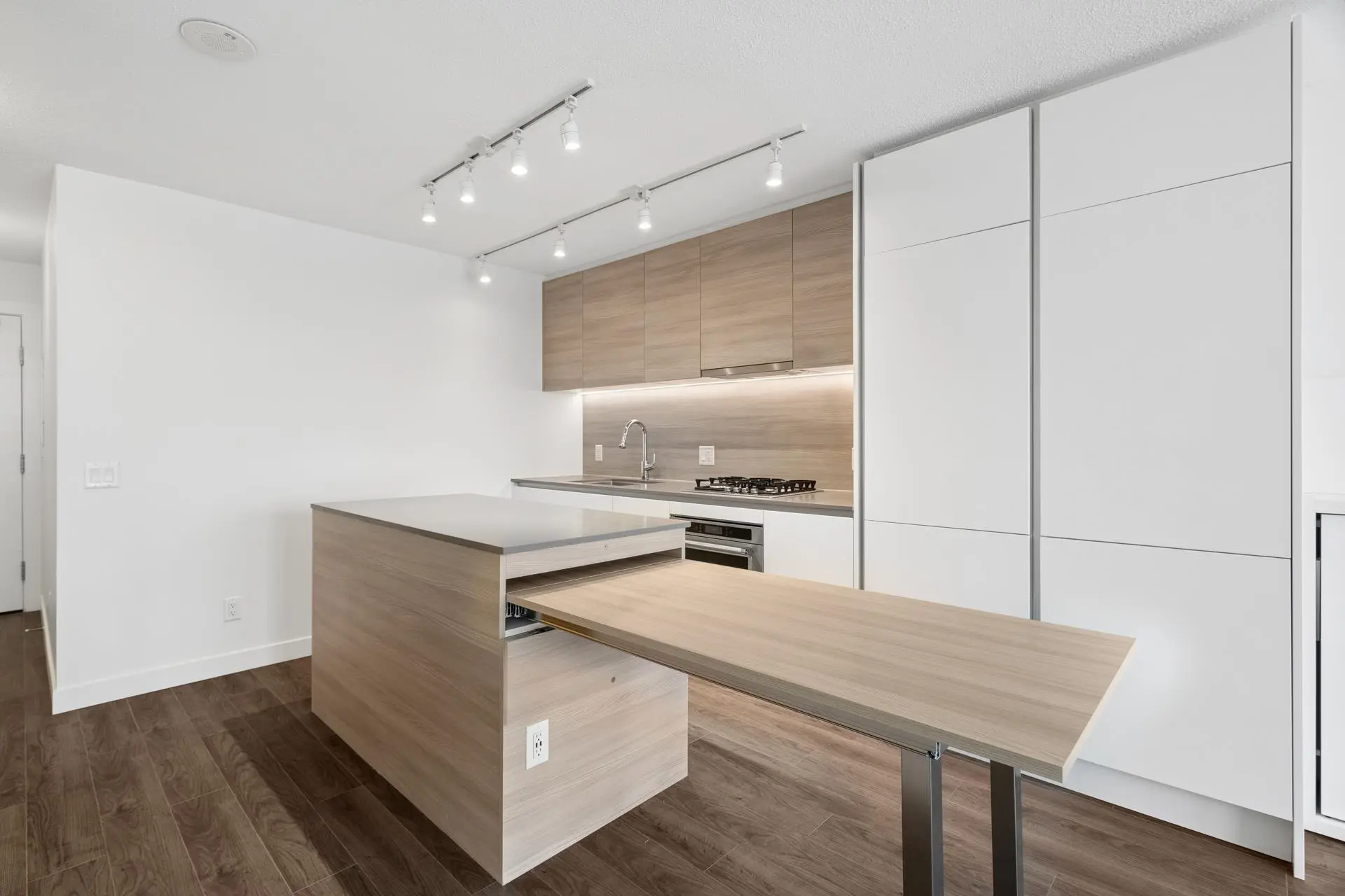 Property at #2103 908 QUAYSIDE DRIVE, New Westminster, BC