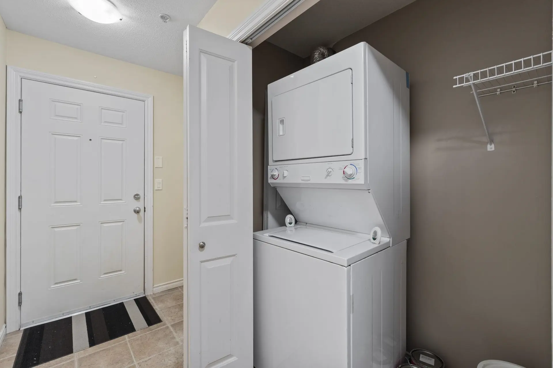 Property at #202 32063 MT WADDINGTON AVENUE, Abbotsford, BC