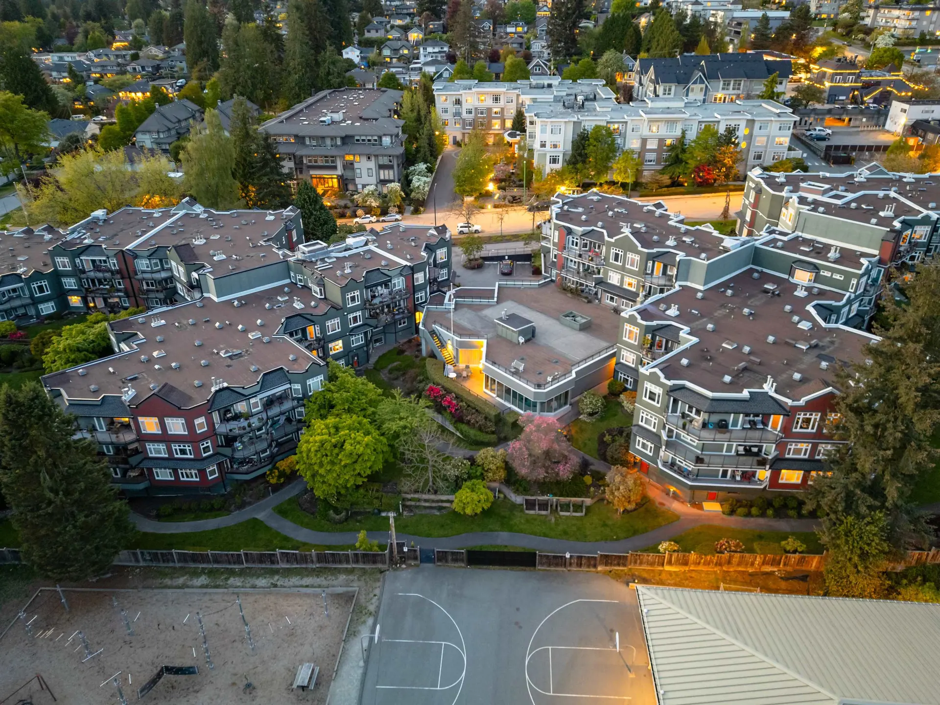 Property at #507 2800 Chesterfield Avenue, North Vancouver, BC