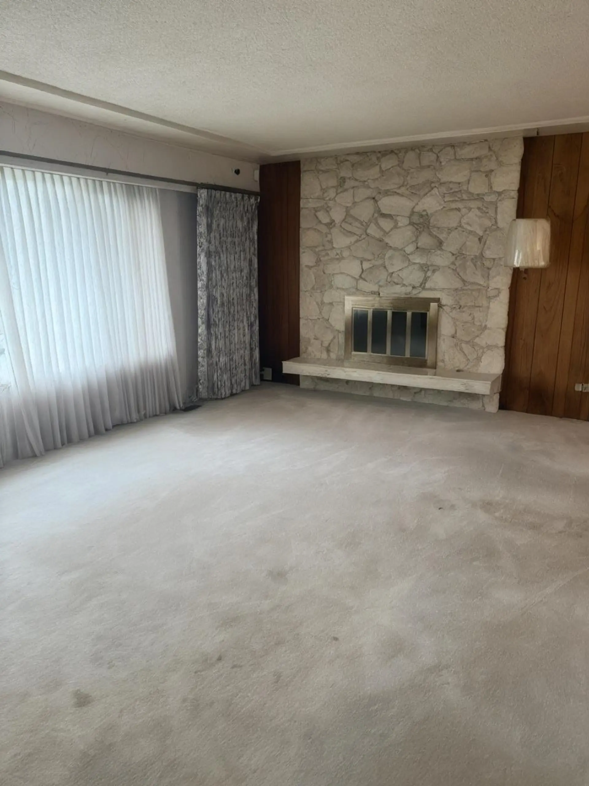 3281 E 46th Avenue - Image 5